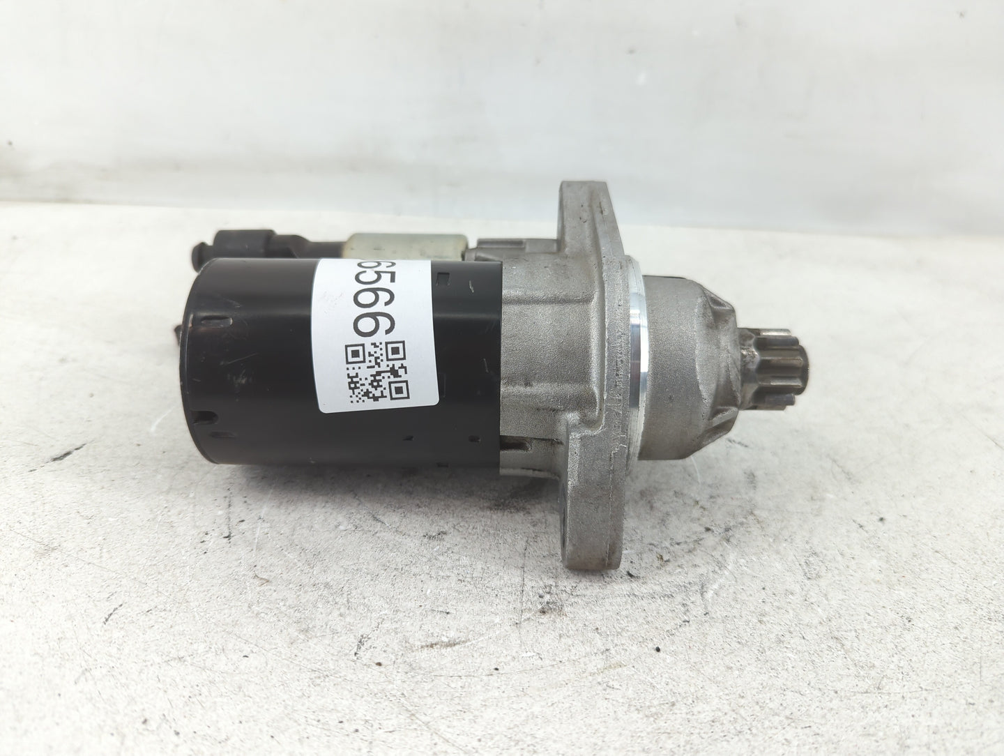 2013 Volkswagen Cc Alternator Replacement Generator Charging Assembly Engine OEM P/N:0 001 121 402 13520809 Fits OEM Used Au