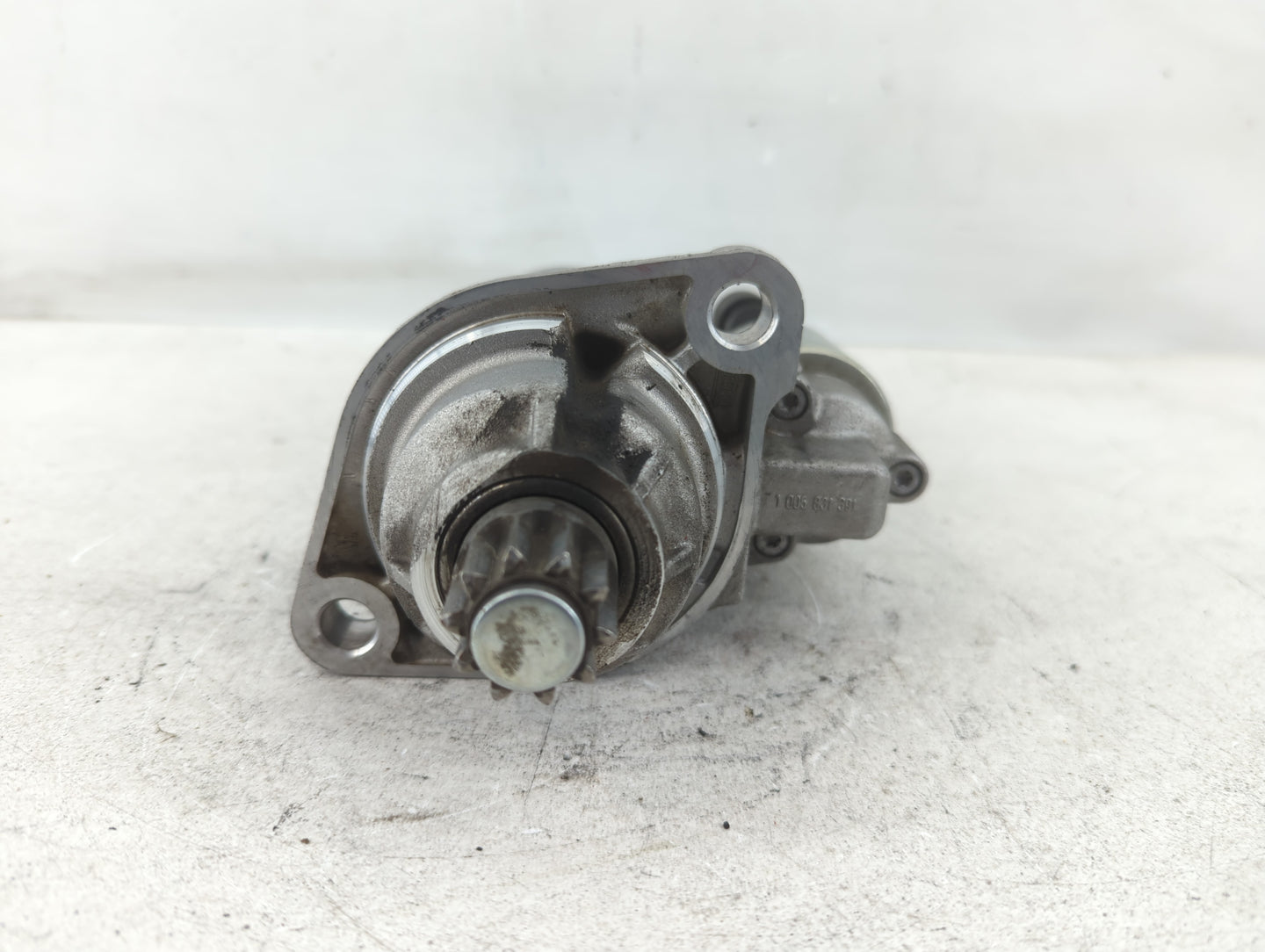 2013 Volkswagen Cc Alternator Replacement Generator Charging Assembly Engine OEM P/N:0 001 121 402 13520809 Fits OEM Used Au