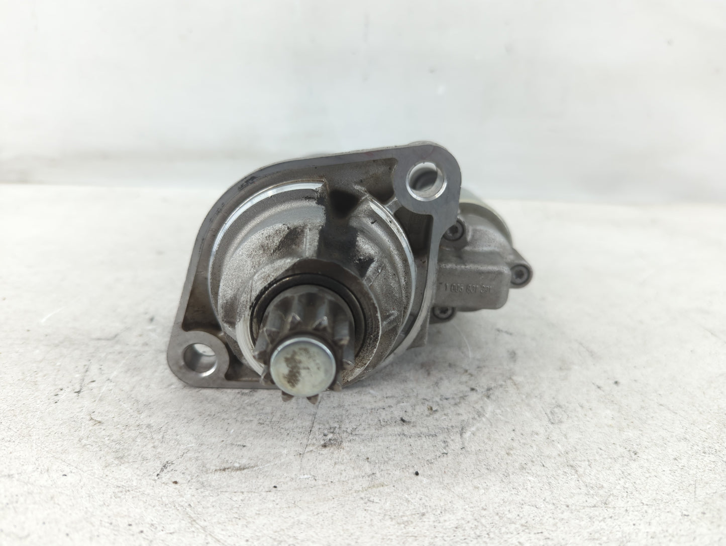 2013 Volkswagen Cc Alternator Replacement Generator Charging Assembly Engine OEM P/N:0 001 121 402 13520809 Fits OEM Used Au