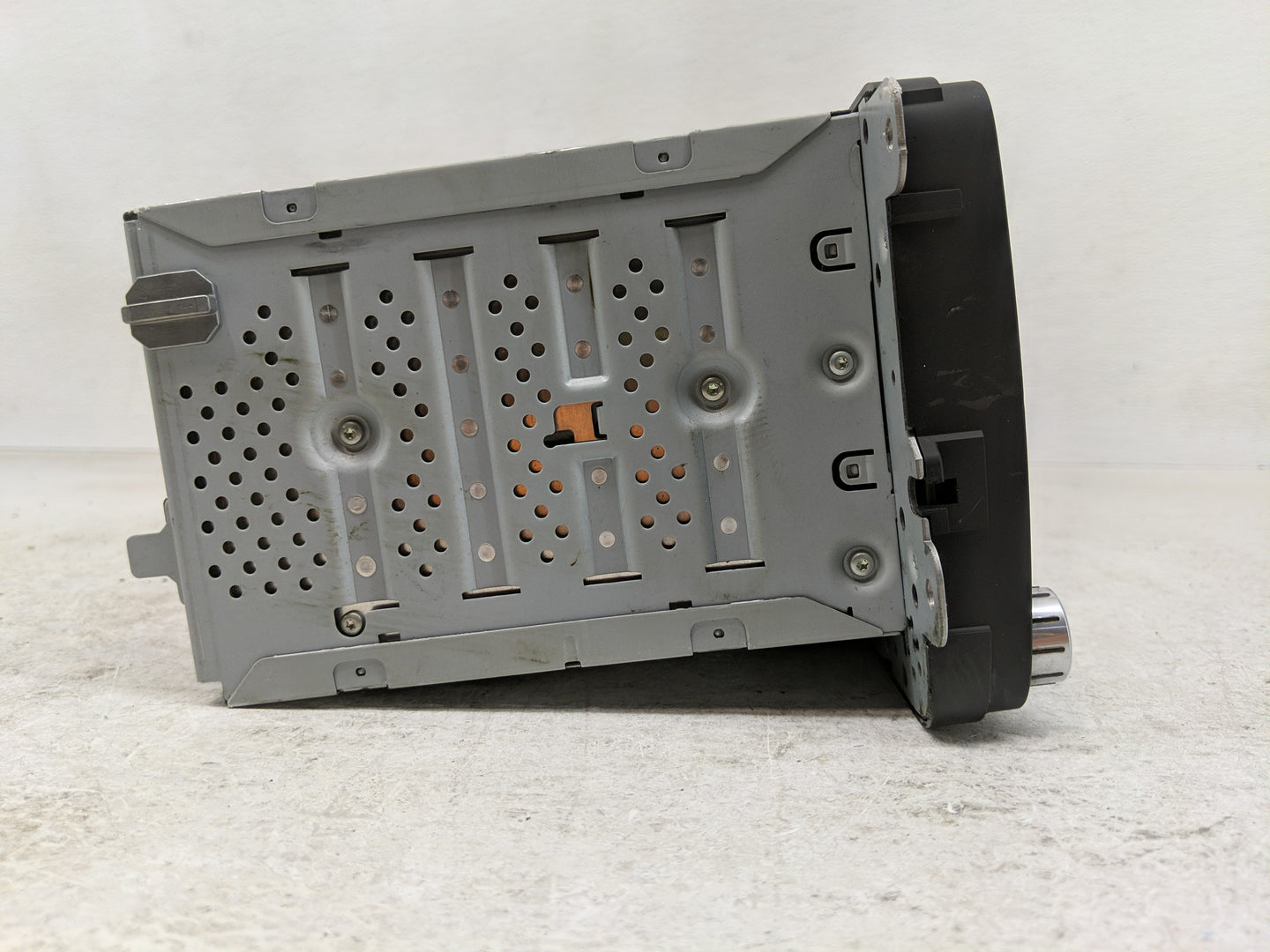 2009-2013 Volkswagen Cc Radio AM FM Cd Player Receiver Replacement P/N:1K0 035 180 AE Fits OEM Used Auto Parts - Oemusedauto