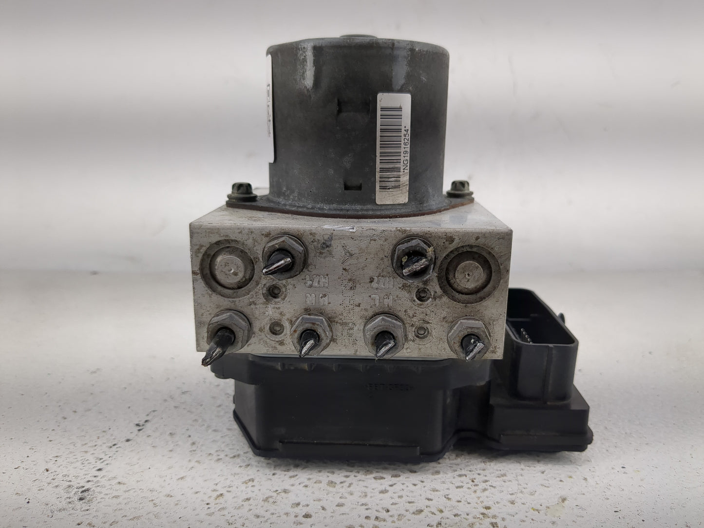 2011-2017 Volkswagen Cc ABS Pump Control Module Replacement P/N:17618980-B 54085620Z Fits Fits 2011 2012 2013 2014 2015 2016