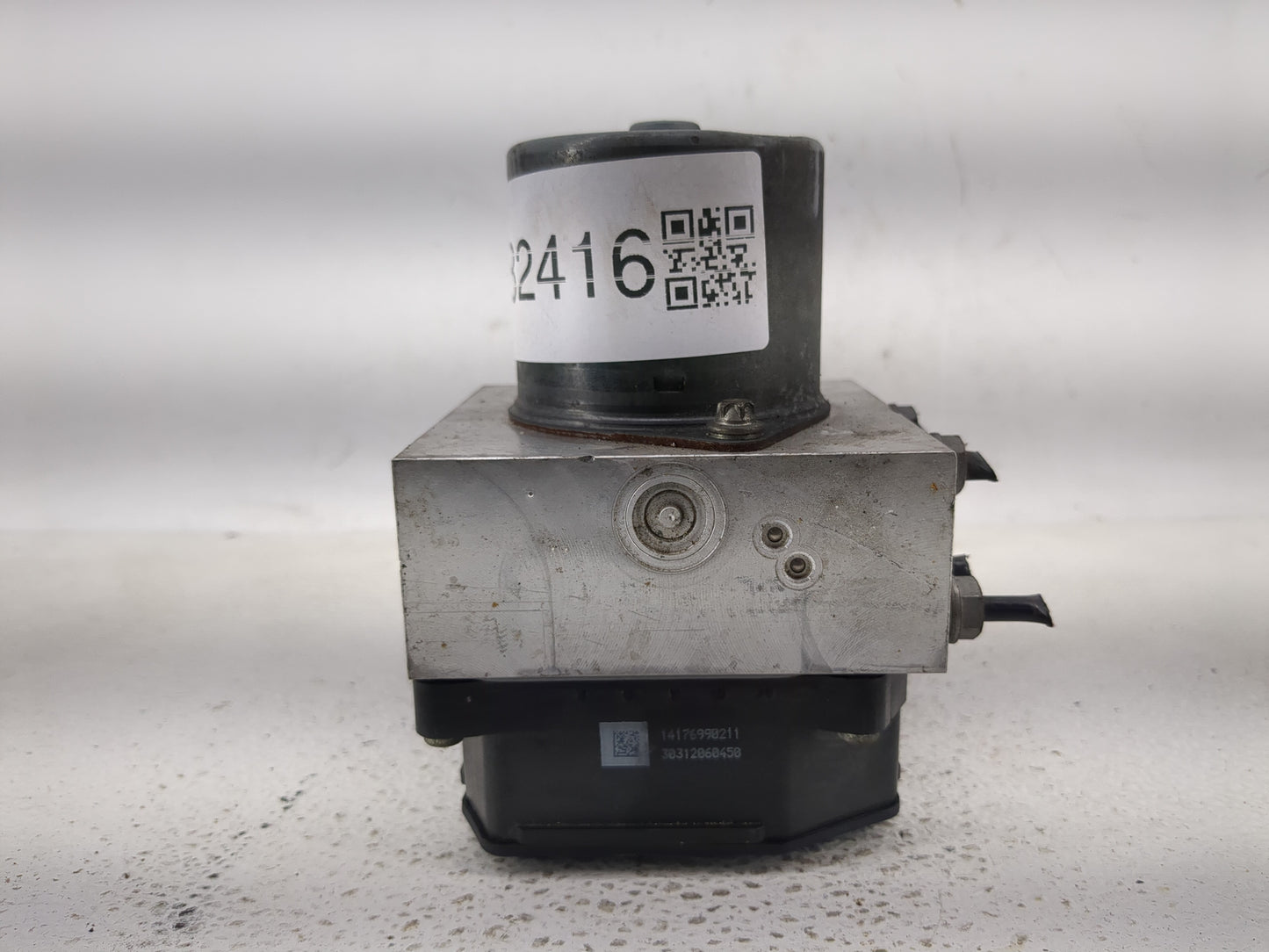 2011-2017 Volkswagen Cc ABS Pump Control Module Replacement P/N:17618980-B 54085620Z Fits Fits 2011 2012 2013 2014 2015 2016