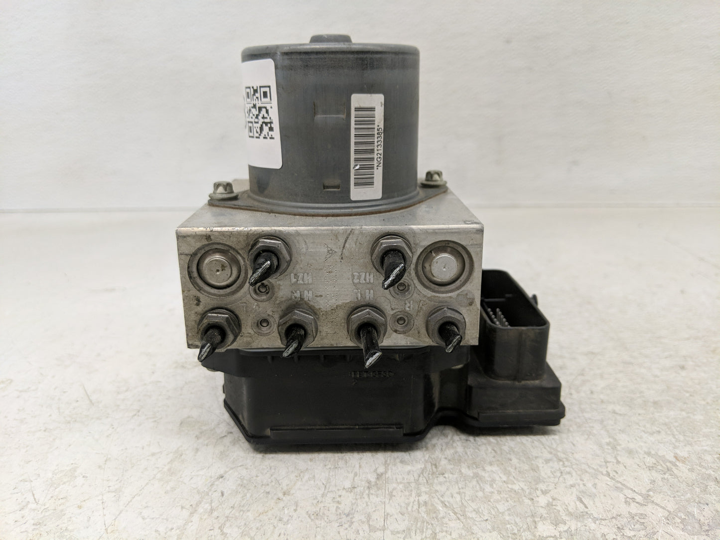 2011-2017 Volkswagen Cc ABS Pump Control Module Replacement P/N:17618980-B 54085620Z Fits Fits 2011 2012 2013 2014 2015 2016