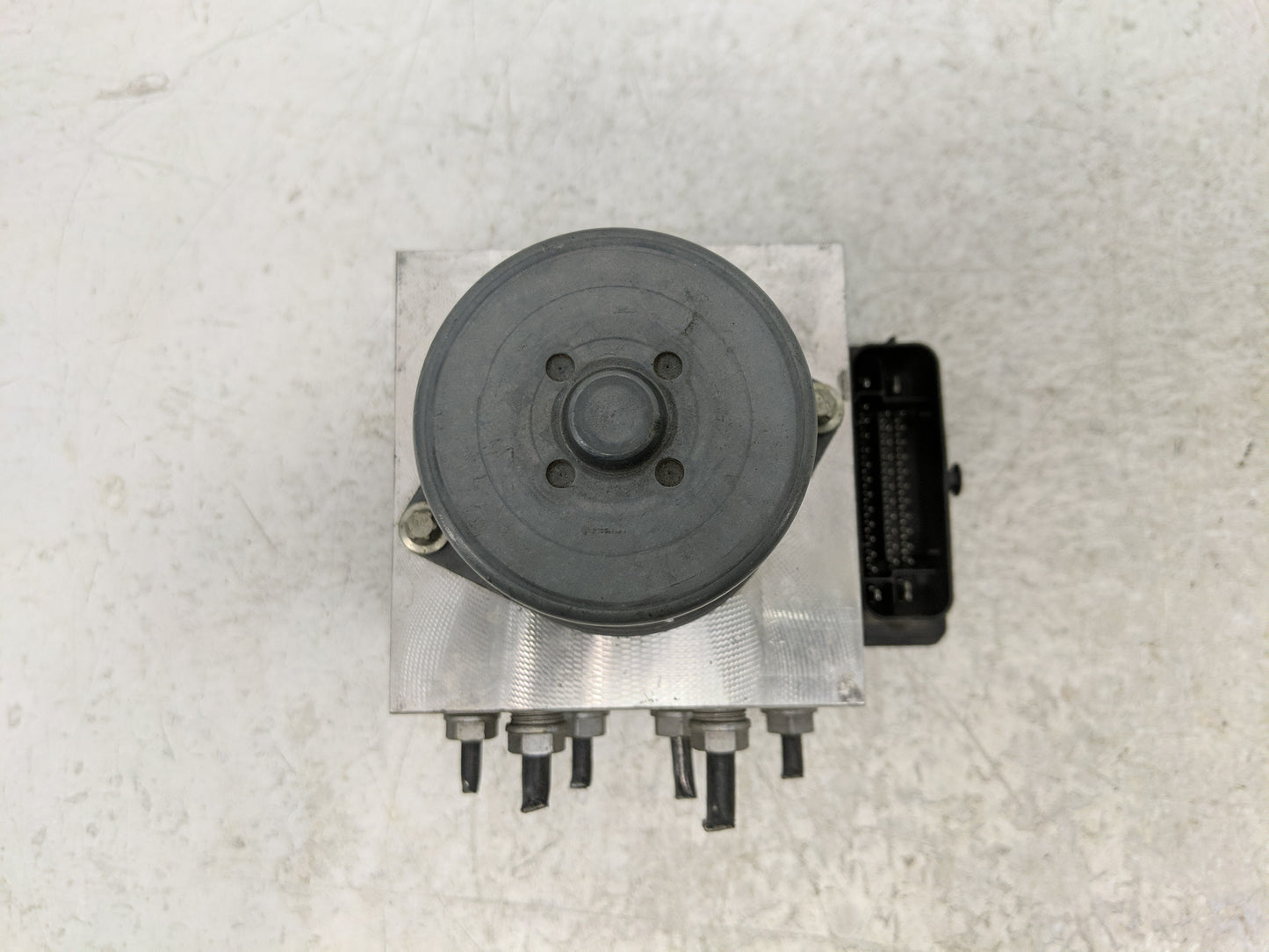 2011-2017 Volkswagen Cc ABS Pump Control Module Replacement P/N:17618980-B 54085620Z Fits Fits 2011 2012 2013 2014 2015 2016