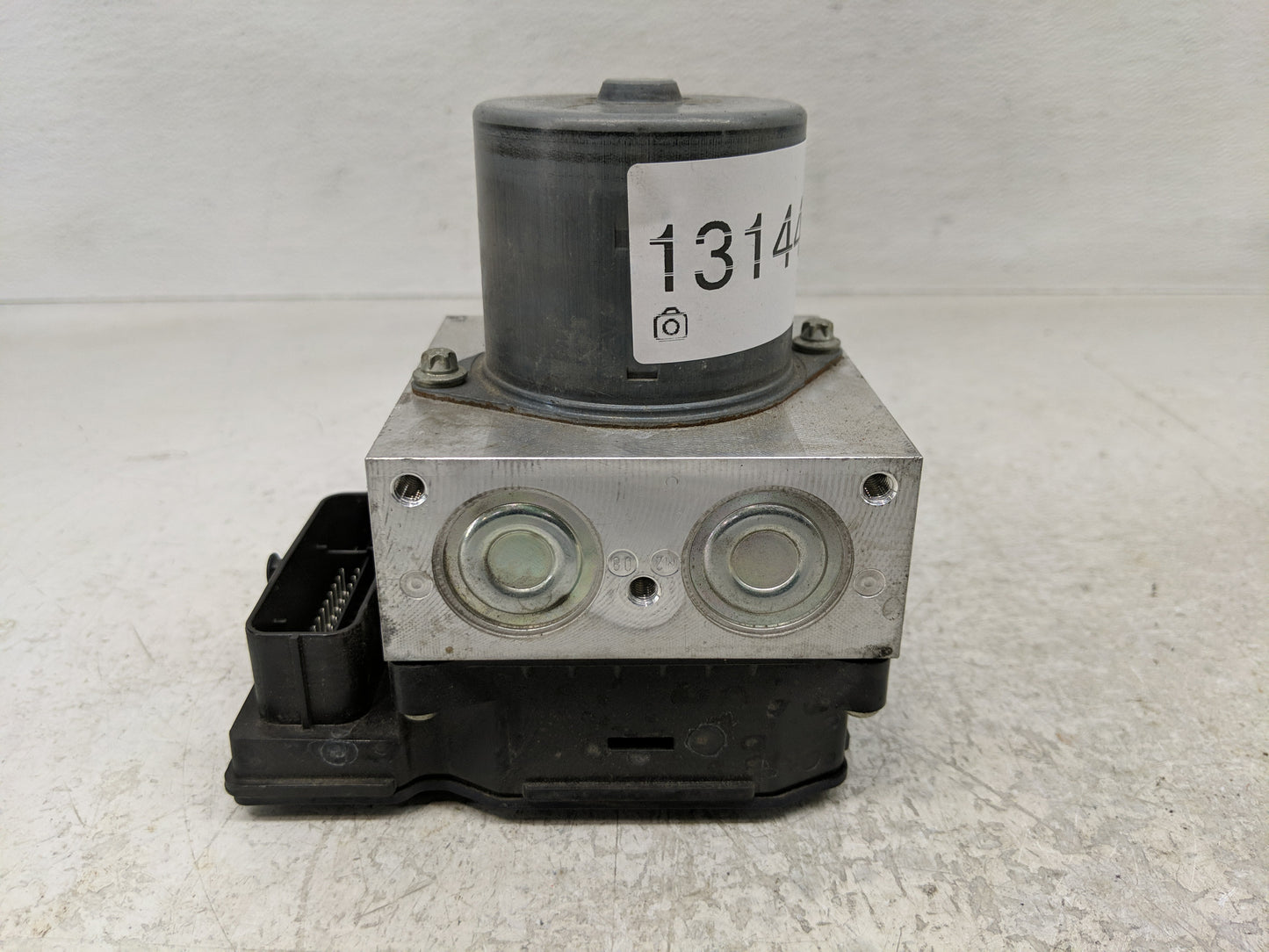 2011-2017 Volkswagen Cc ABS Pump Control Module Replacement P/N:17618980-B 54085620Z Fits Fits 2011 2012 2013 2014 2015 2016