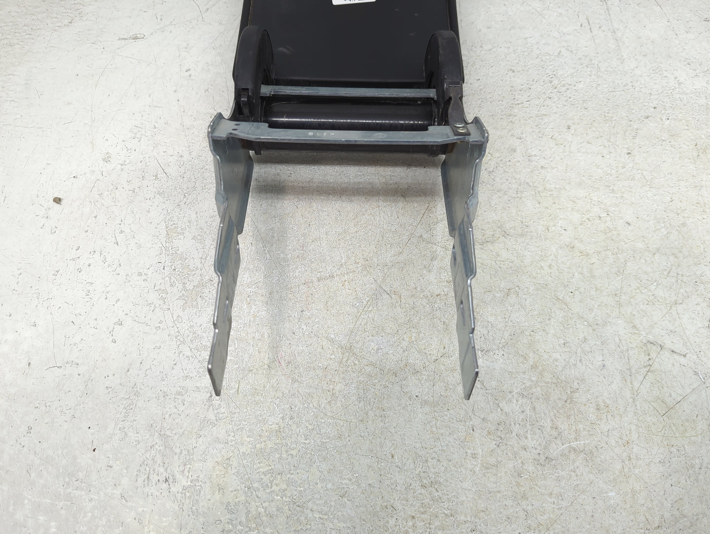 2013 Volkswagen Cc Center Console Armrest Cover Lid Fits OEM Used Auto Parts - Oemusedautoparts1.com