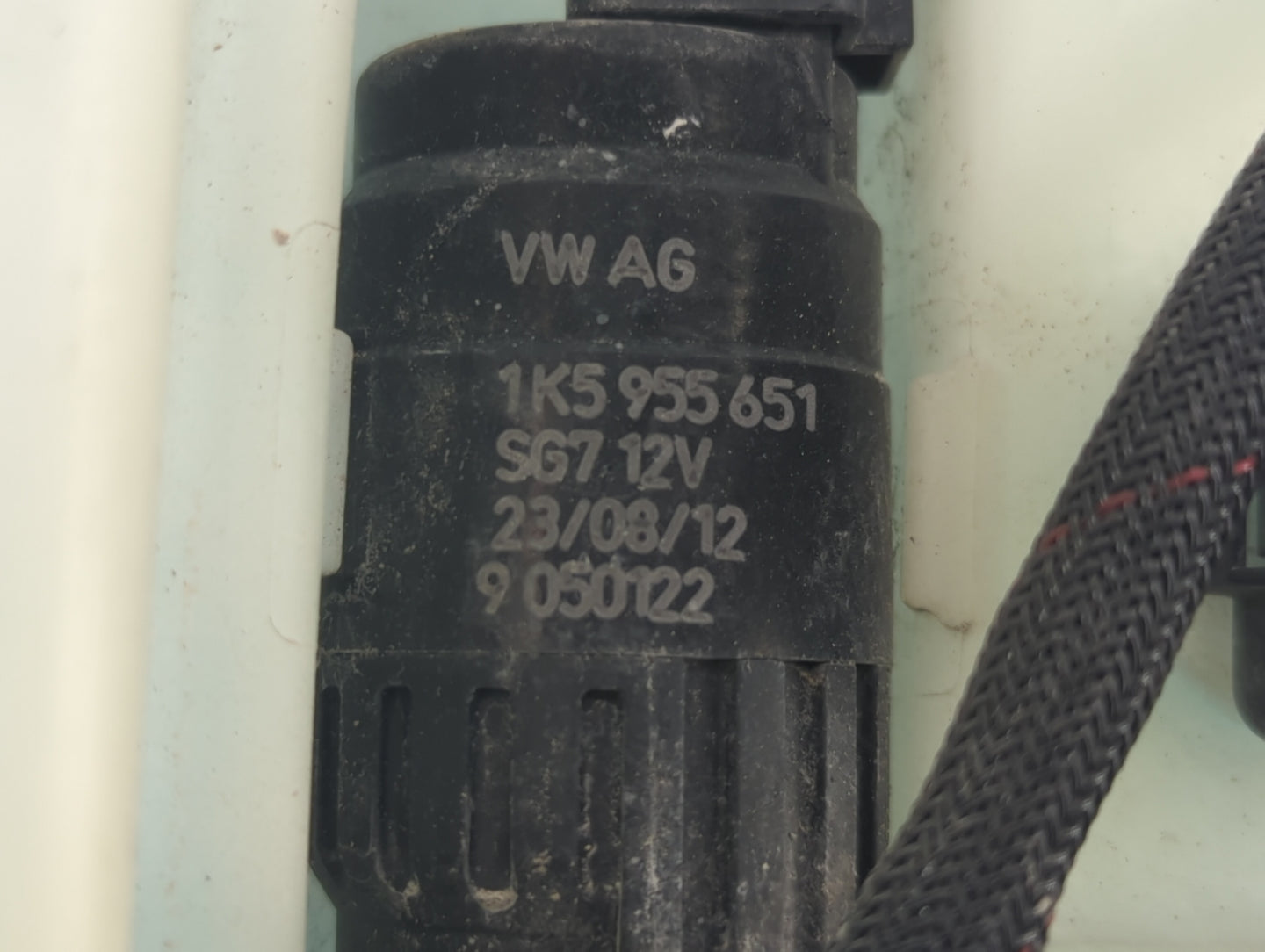 2013-2017 Volkswagen Cc Windshield Washer Fluid Reservoir Bottle 1410326 - Oemusedautoparts1.com