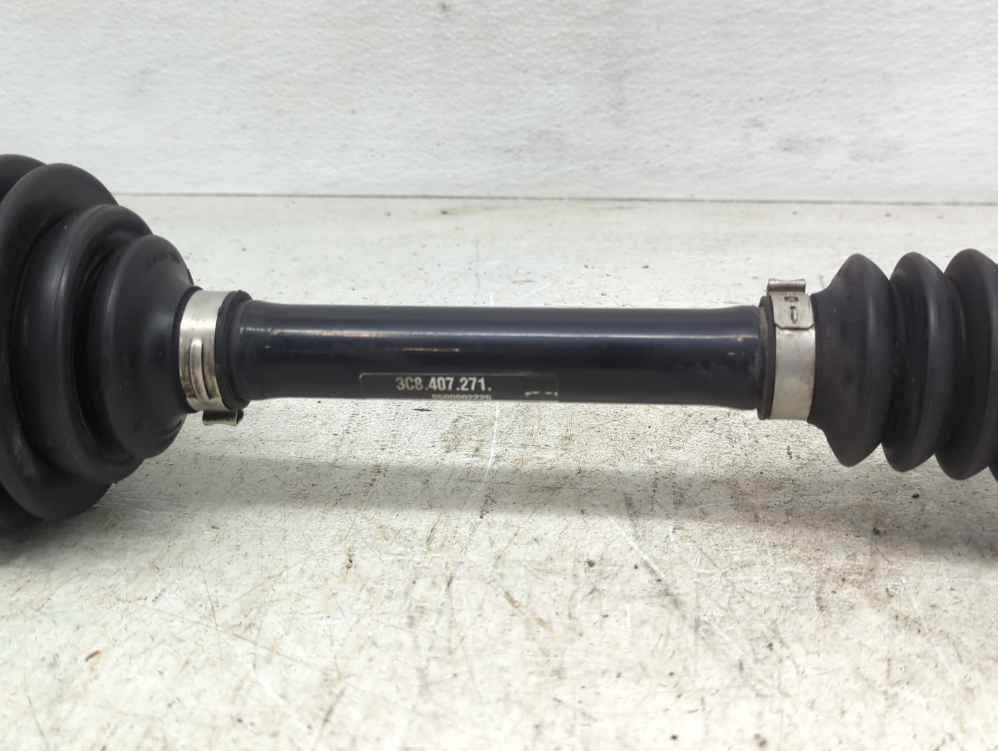 2011-2017 Volkswagen Cc Axle Shaft Front Driver Cv C/v 1428500 - Oemusedautoparts1.com