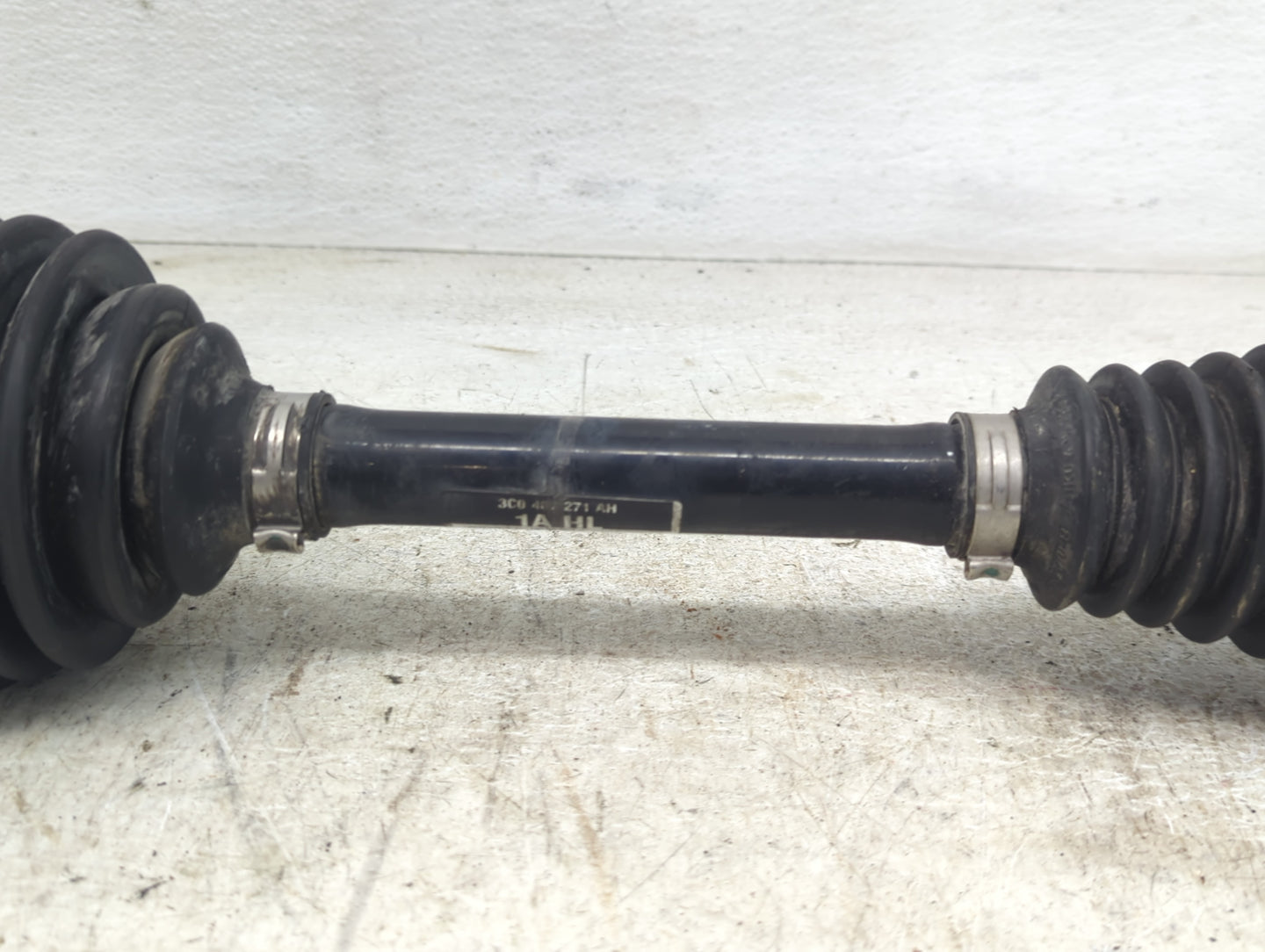 2011-2017 Volkswagen Cc Axle Shaft Front Driver Cv C/v 1428645 - Oemusedautoparts1.com