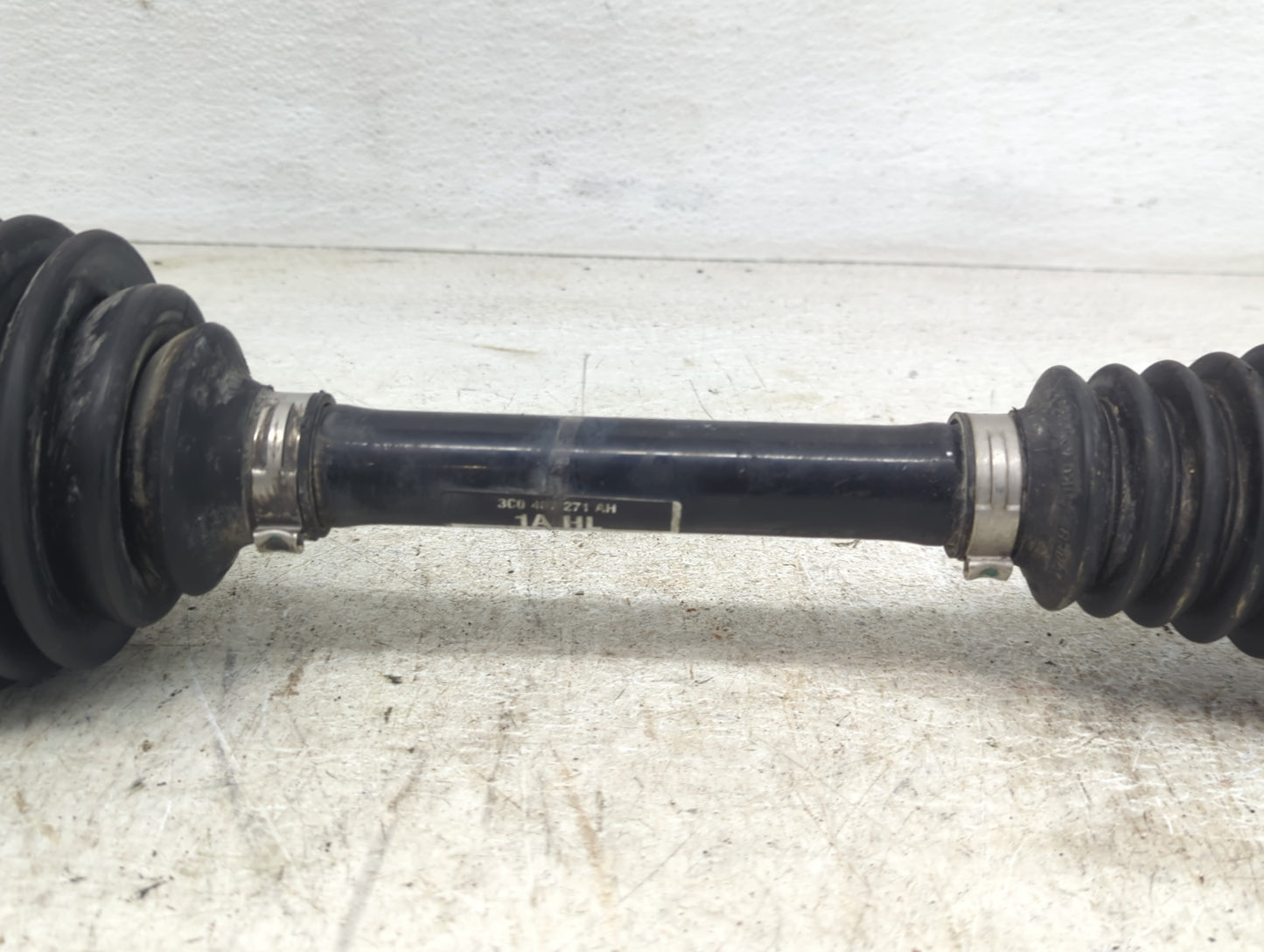2011-2017 Volkswagen Cc Axle Shaft Front Driver Cv C/v 1428645 - Oemusedautoparts1.com