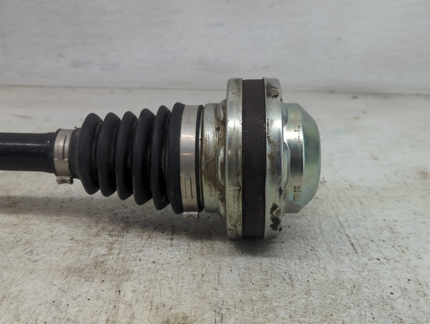 2011-2017 Volkswagen Cc Axle Shaft Front Driver Cv C/v 1428645 - Oemusedautoparts1.com