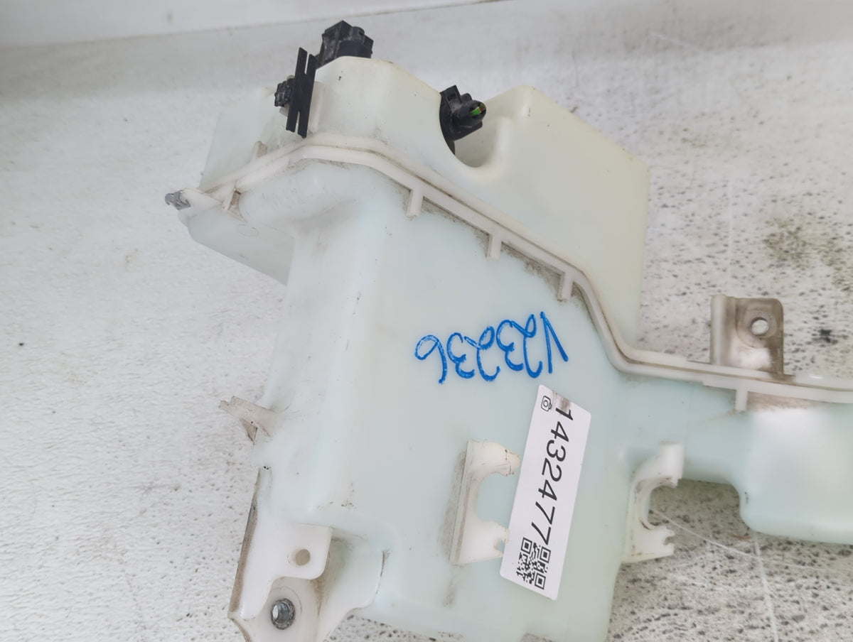2013-2017 Volkswagen Cc Windshield Washer Fluid Reservoir Bottle 1432477 - Oemusedautoparts1.com