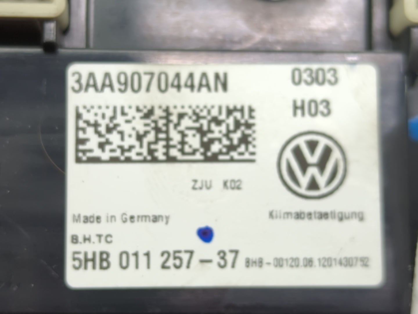 2013-2014 Volkswagen Cc Climate Control Module Temperature AC/Heater Replacement P/N:3AA907044AN 5HB011257-37 Fits Fits 2013
