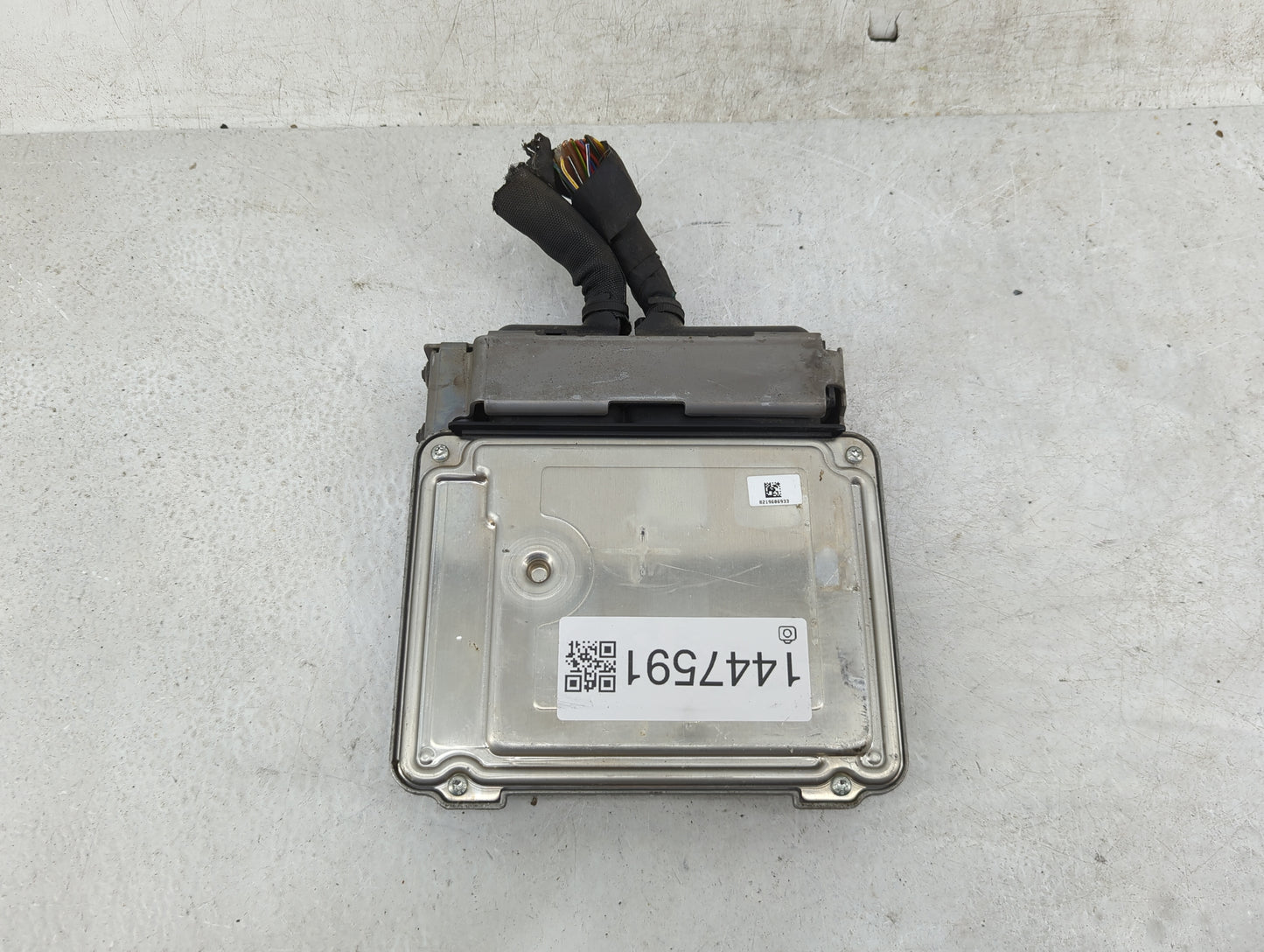 2013 Volkswagen Cc PCM Engine Control Computer ECU ECM PCU OEM P/N:06J907309B 0261S06014 Fits OEM Used Auto Parts - Oemuseda