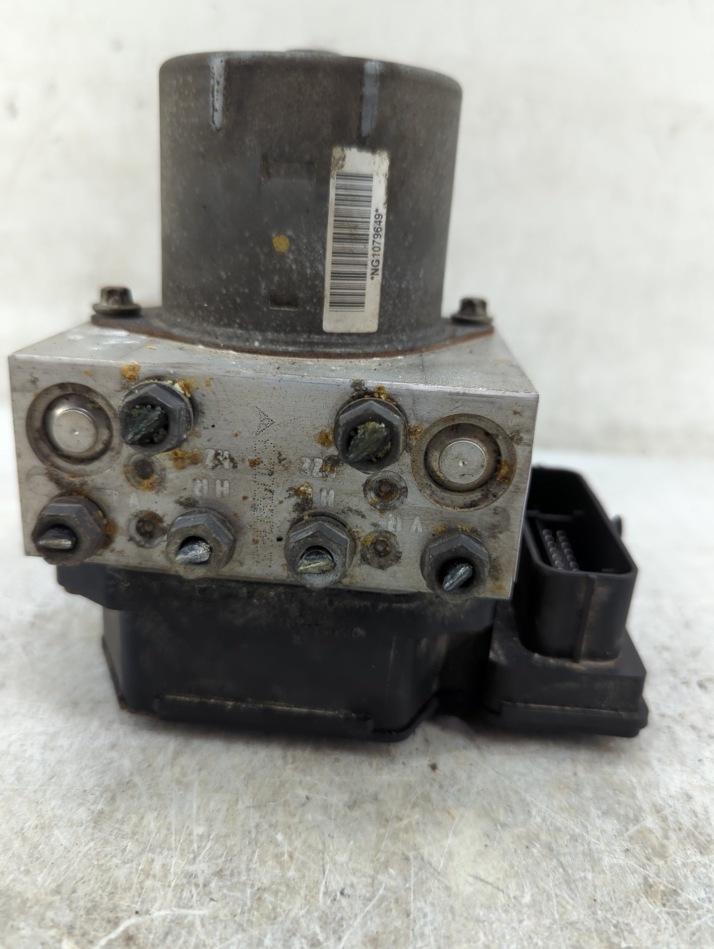 2011-2017 Volkswagen Cc ABS Pump Control Module Replacement P/N:3AA614109AF 17654055 Fits Fits 2011 2012 2013 2014 2015 2016