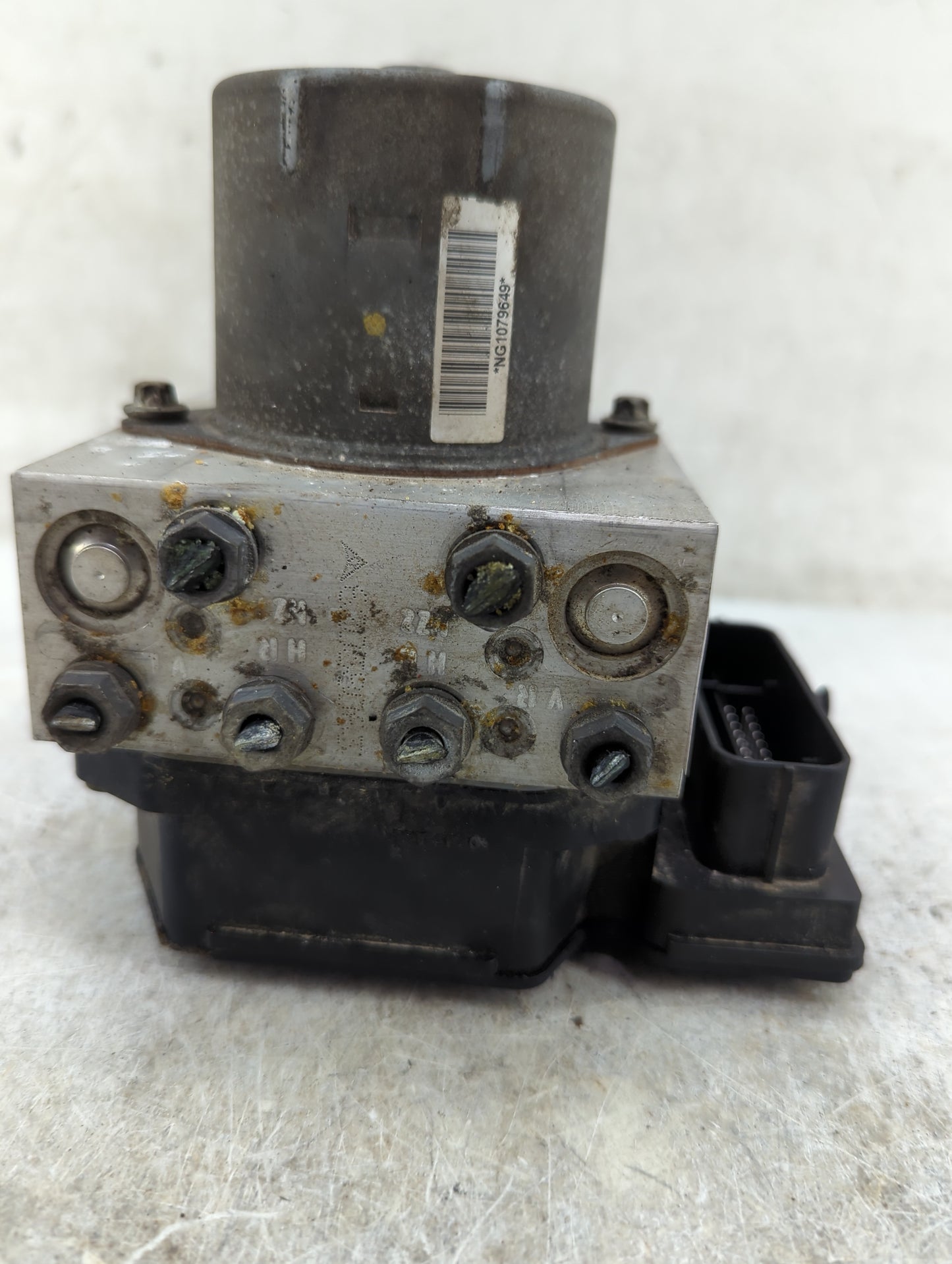 2011-2017 Volkswagen Cc ABS Pump Control Module Replacement P/N:3AA614109AF 17654055 Fits Fits 2011 2012 2013 2014 2015 2016
