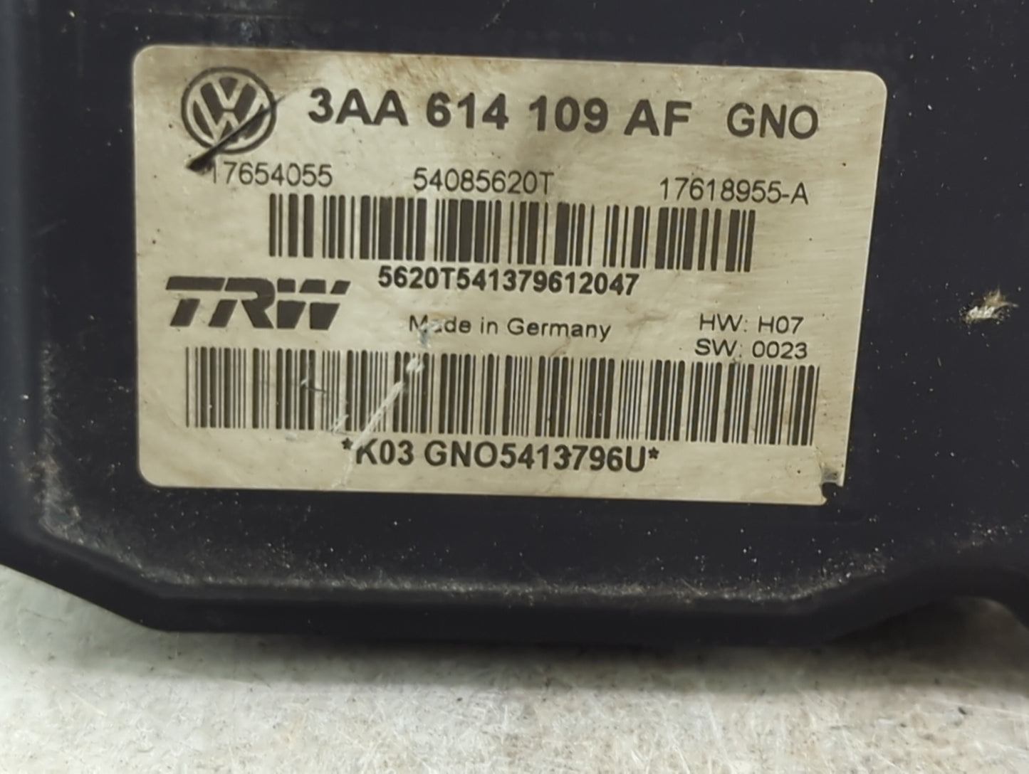 2011-2017 Volkswagen Cc ABS Pump Control Module Replacement P/N:3AA614109AF 17654055 Fits Fits 2011 2012 2013 2014 2015 2016