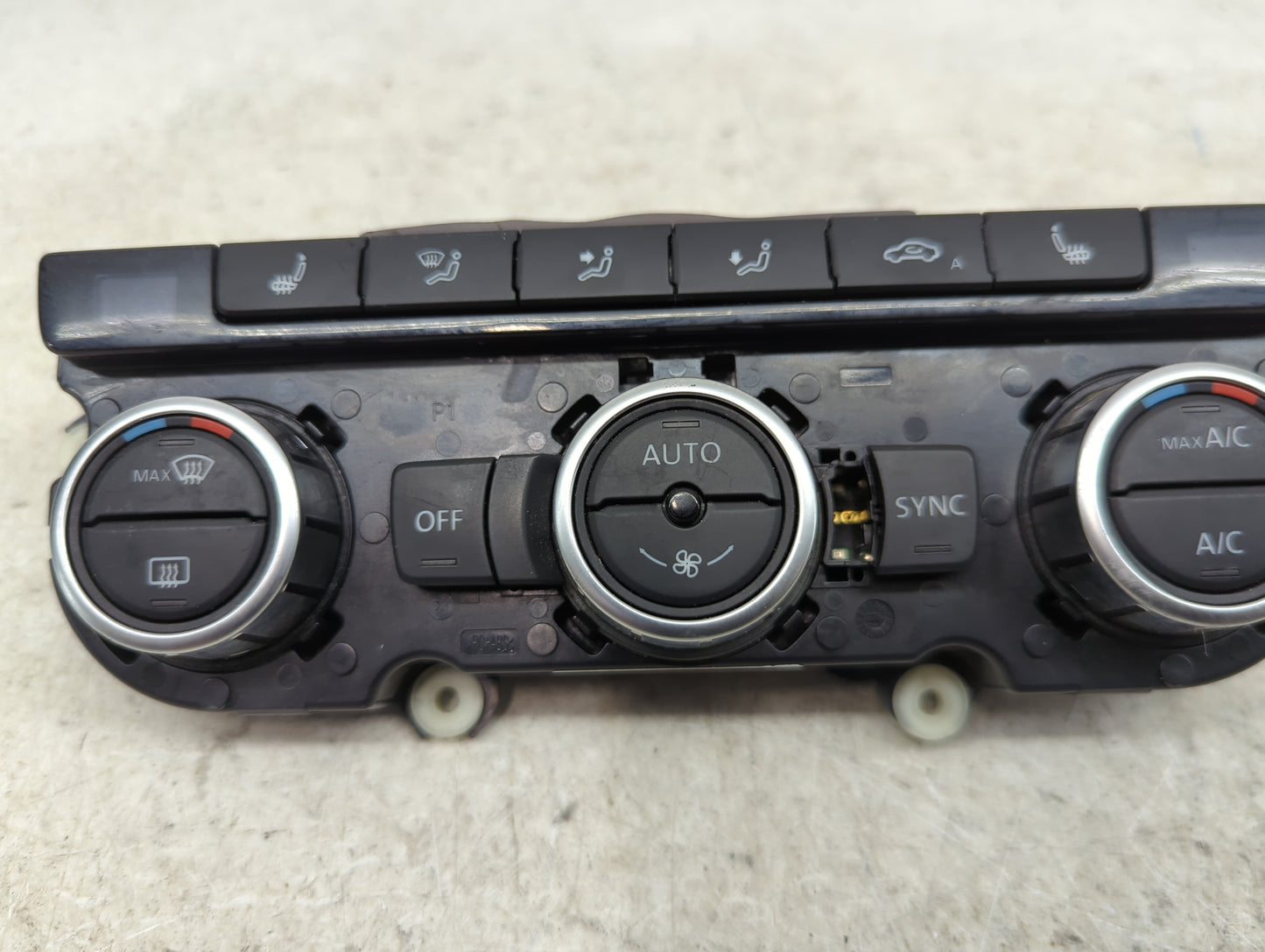 2013-2014 Volkswagen Cc Climate Control Module Temperature AC/Heater Replacement P/N:3AA907044AN 5HB011257-37 Fits Fits 2013