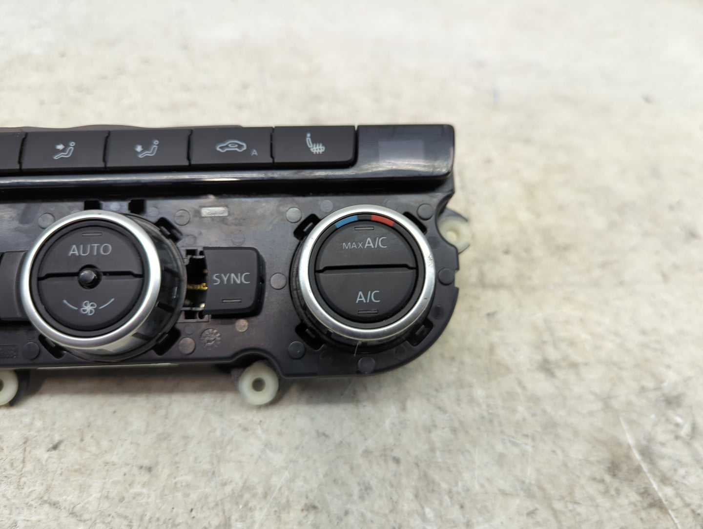 2013-2014 Volkswagen Cc Climate Control Module Temperature AC/Heater Replacement P/N:3AA907044AN 5HB011257-37 Fits Fits 2013