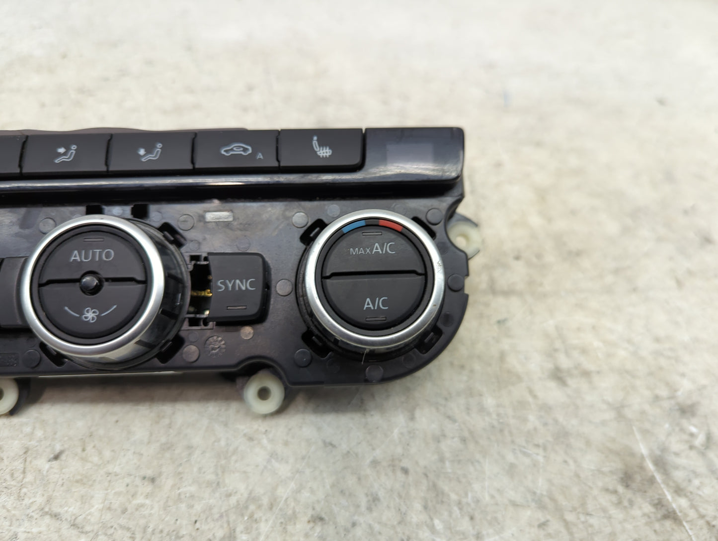 2013-2014 Volkswagen Cc Climate Control Module Temperature AC/Heater Replacement P/N:3AA907044AN 5HB011257-37 Fits Fits 2013