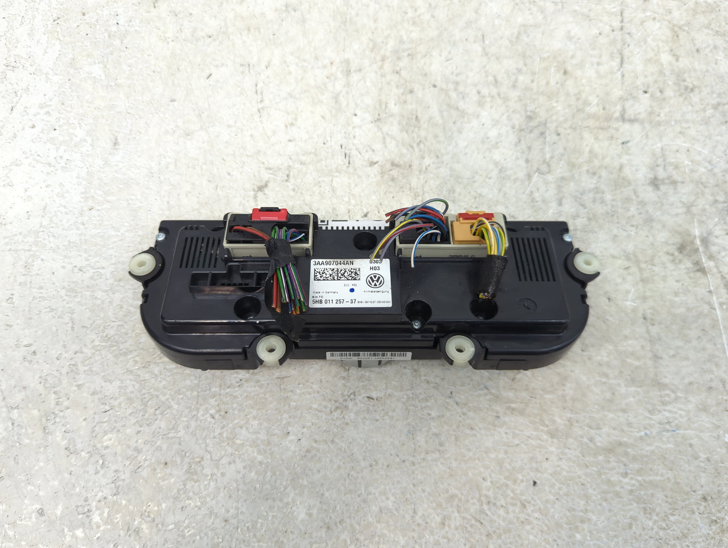 2013-2014 Volkswagen Cc Climate Control Module Temperature AC/Heater Replacement P/N:3AA907044AN 5HB011257-37 Fits Fits 2013