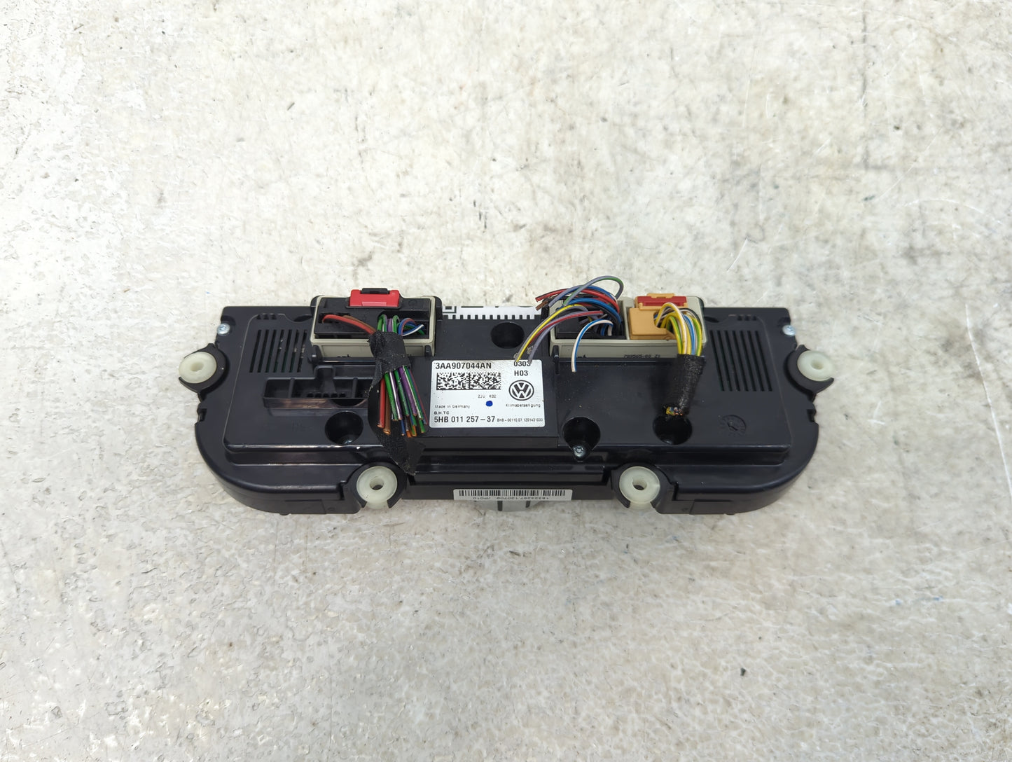 2013-2014 Volkswagen Cc Climate Control Module Temperature AC/Heater Replacement P/N:3AA907044AN 5HB011257-37 Fits Fits 2013