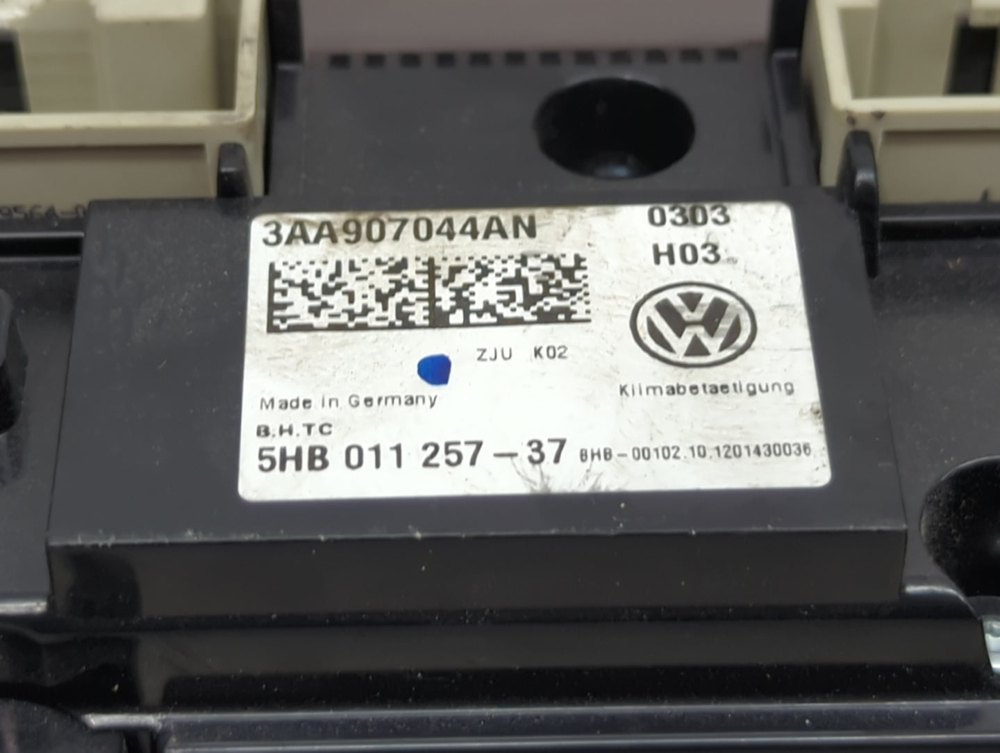 2013-2014 Volkswagen Cc Climate Control Module Temperature AC/Heater Replacement P/N:3AA907044AN 5HB011257-37 Fits Fits 2013