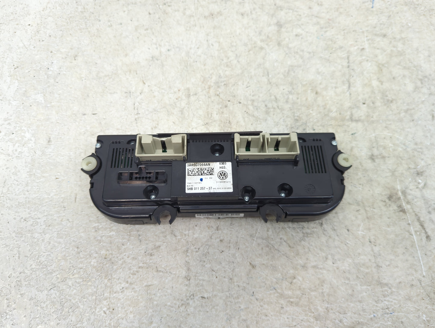 2013-2014 Volkswagen Cc Climate Control Module Temperature AC/Heater Replacement P/N:3AA907044AN 5HB011257-37 Fits Fits 2013