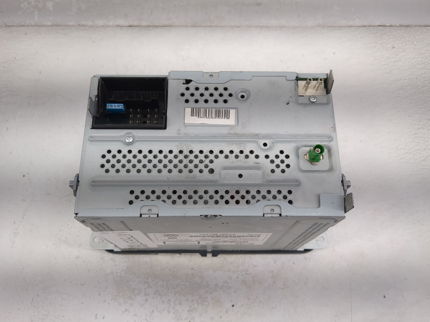 2009-2013 Volkswagen Cc Radio AM FM Cd Player Receiver Replacement P/N:1K0035180AF 28360223 Fits OEM Used Auto Parts - Oemus