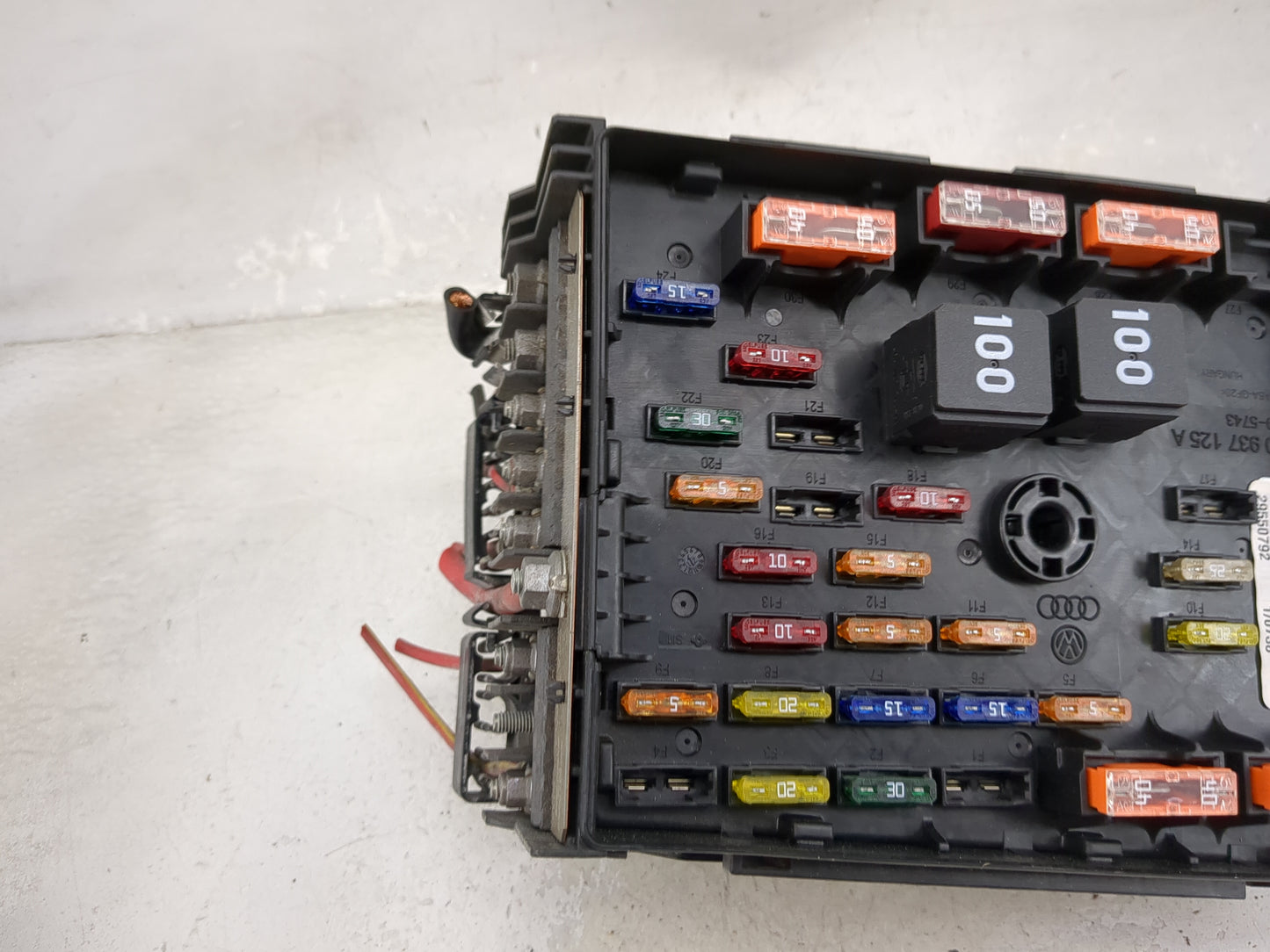 2013-2017 Volkswagen Cc Fusebox Fuse Box Panel Relay Module P/N:3C0937125A 6359-5743 Fits OEM Used Auto Parts - Oemusedautop