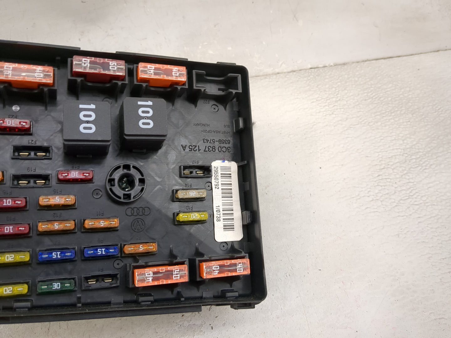 2013-2017 Volkswagen Cc Fusebox Fuse Box Panel Relay Module P/N:3C0937125A 6359-5743 Fits OEM Used Auto Parts - Oemusedautop
