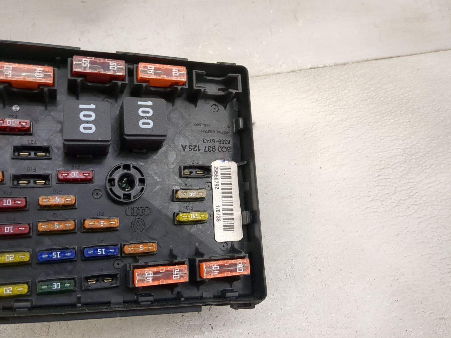 2013-2017 Volkswagen Cc Fusebox Fuse Box Panel Relay Module P/N:3C0937125A 6359-5743 Fits OEM Used Auto Parts - Oemusedautop