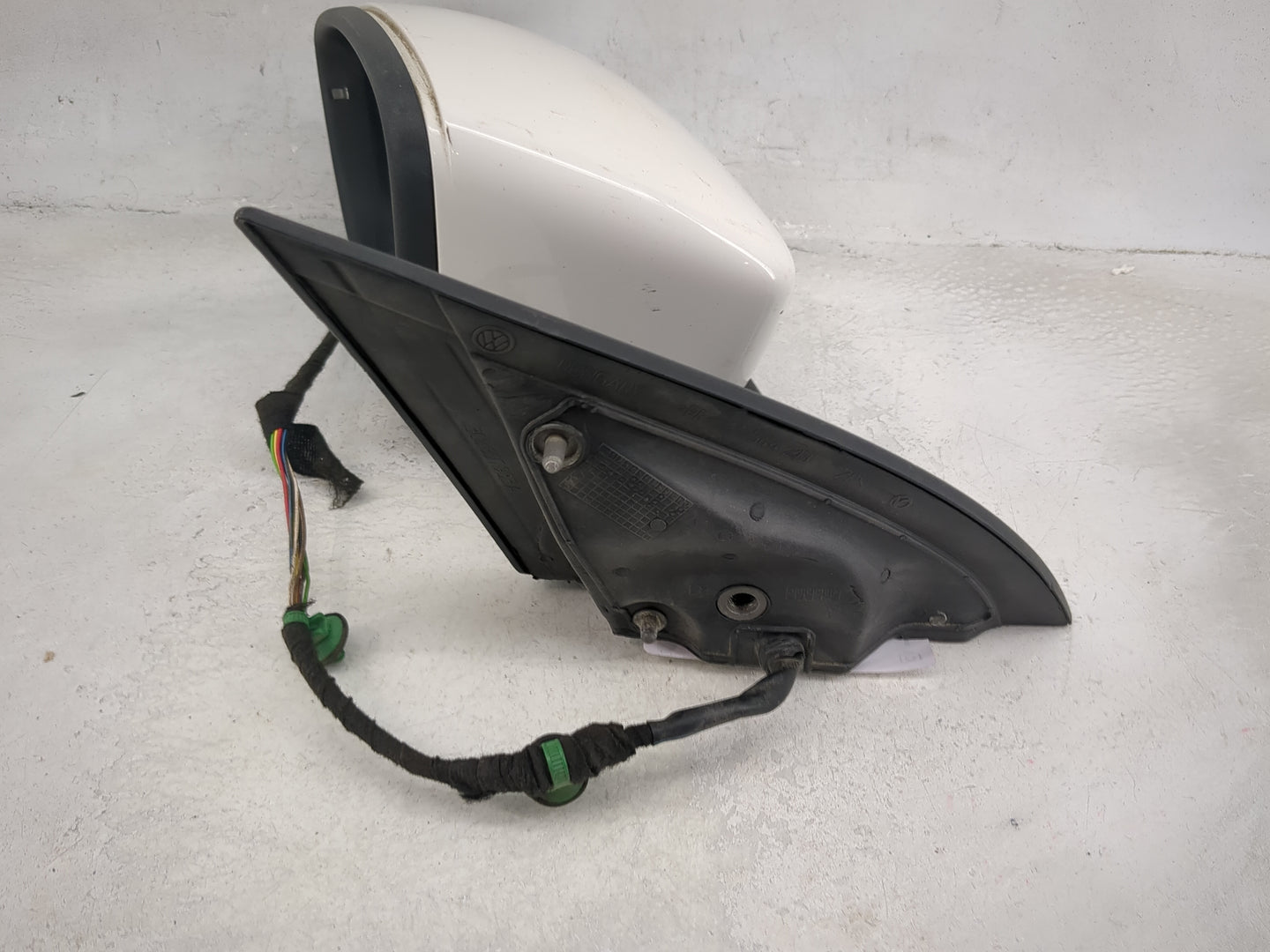 2009-2012 Volkswagen Cc Driver Side View Mirror - Left Door Mirror OEM Used - Oemusedautoparts1.com
