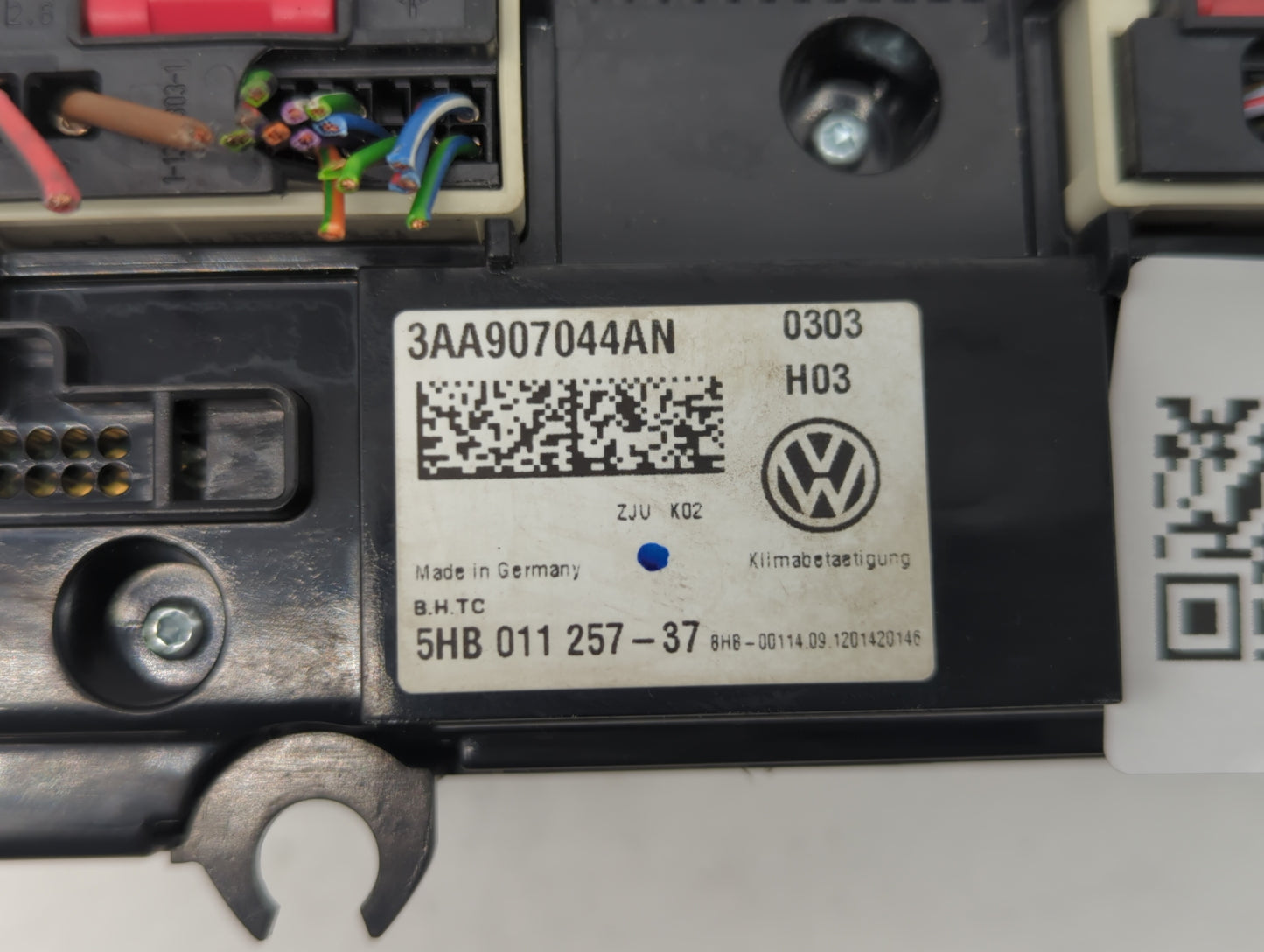 2013-2014 Volkswagen Cc Climate Control Module Temperature AC/Heater Replacement P/N:3AA907044AN 5HB 011 257 Fits Fits 2013 