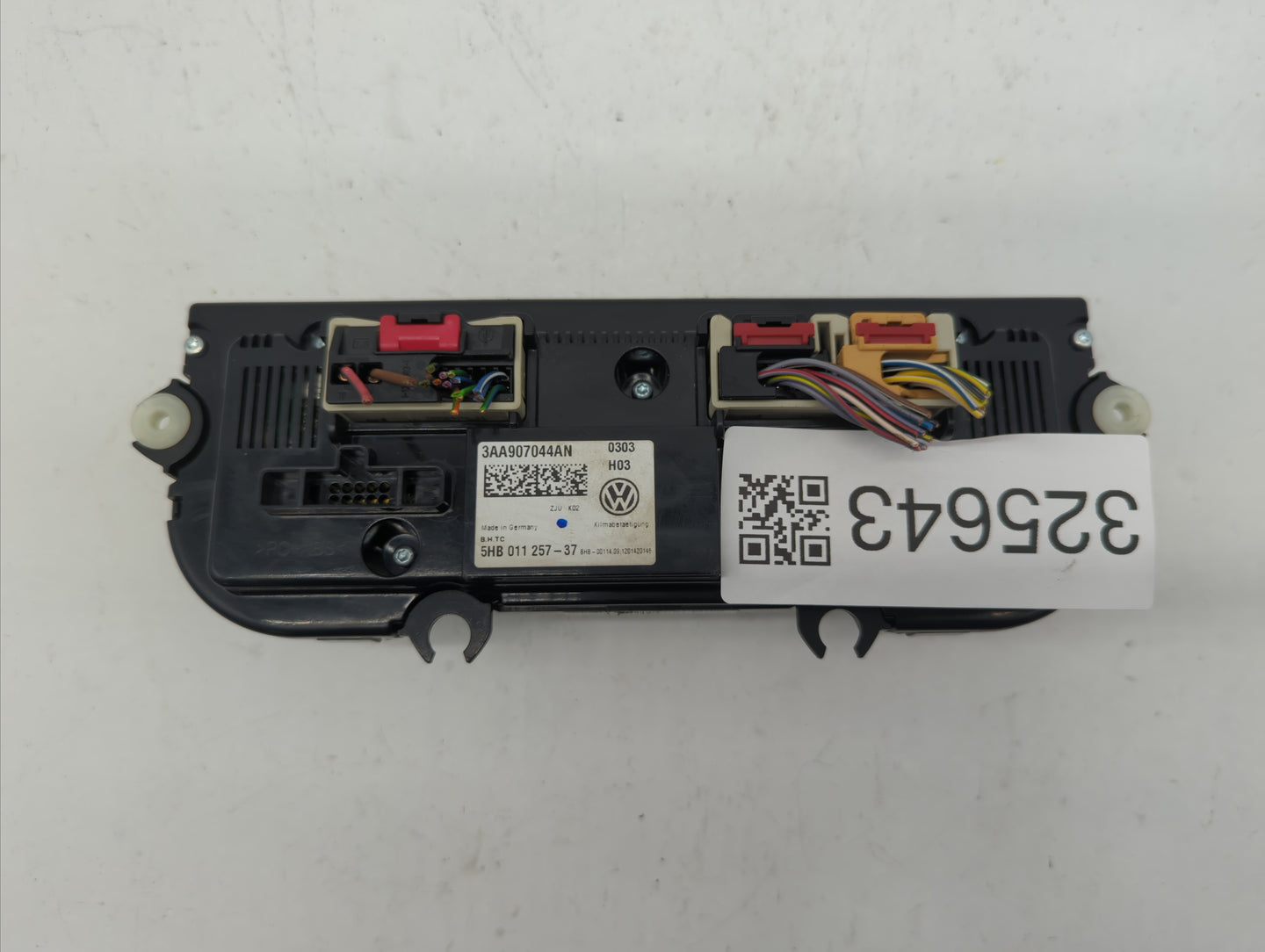 2013-2014 Volkswagen Cc Climate Control Module Temperature AC/Heater Replacement P/N:3AA907044AN 5HB 011 257 Fits Fits 2013 