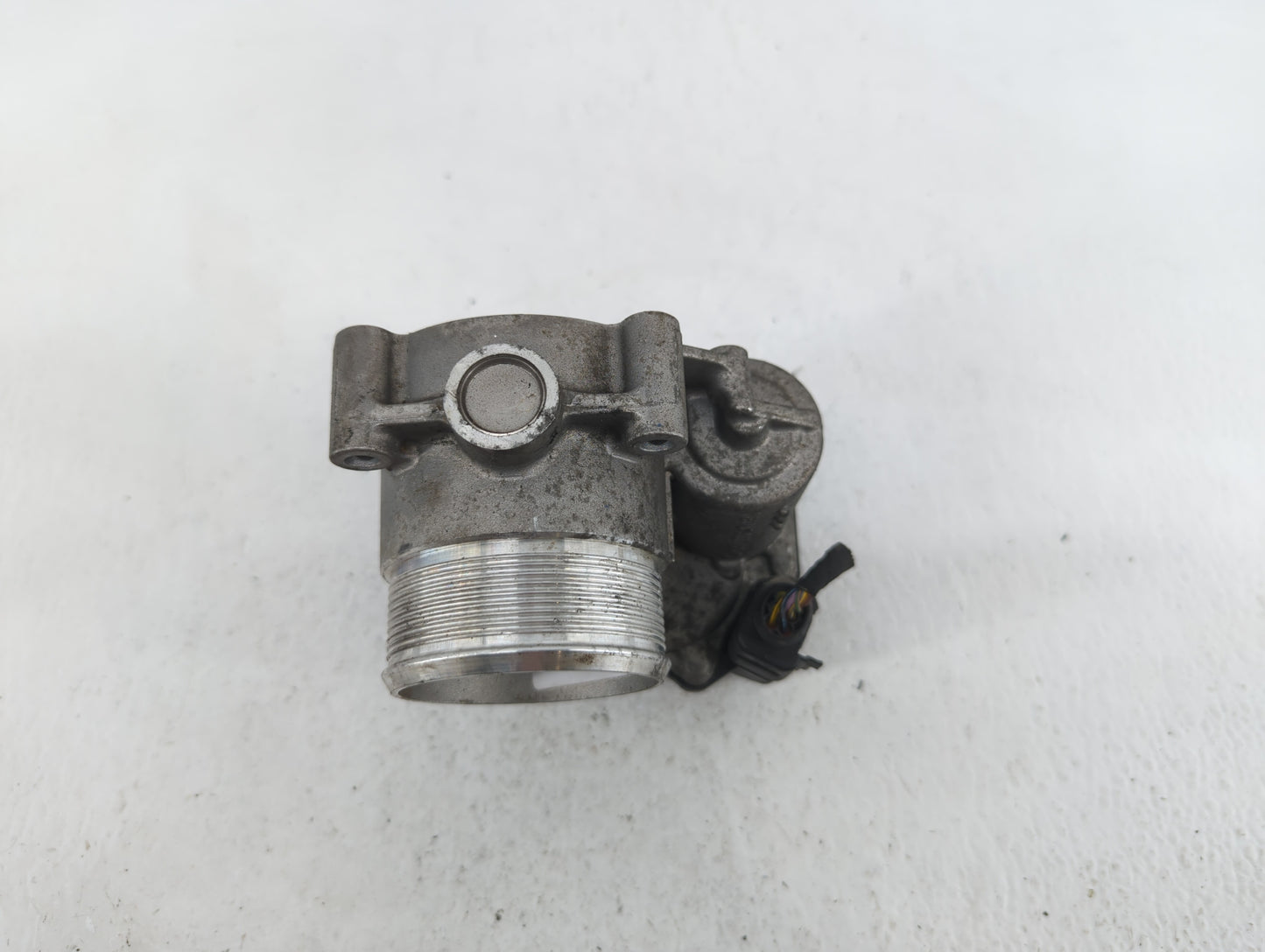 2009-2017 Volkswagen Cc Throttle Body P/N:06F 133 062 G 06F 133 062 Q Fits OEM Used Auto Parts - Oemusedautoparts1.com