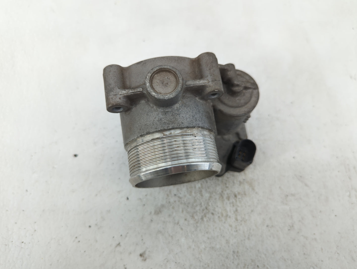 2009-2017 Volkswagen Cc Throttle Body P/N:06F 133 062 G 06F 133 062 Q Fits OEM Used Auto Parts - Oemusedautoparts1.com