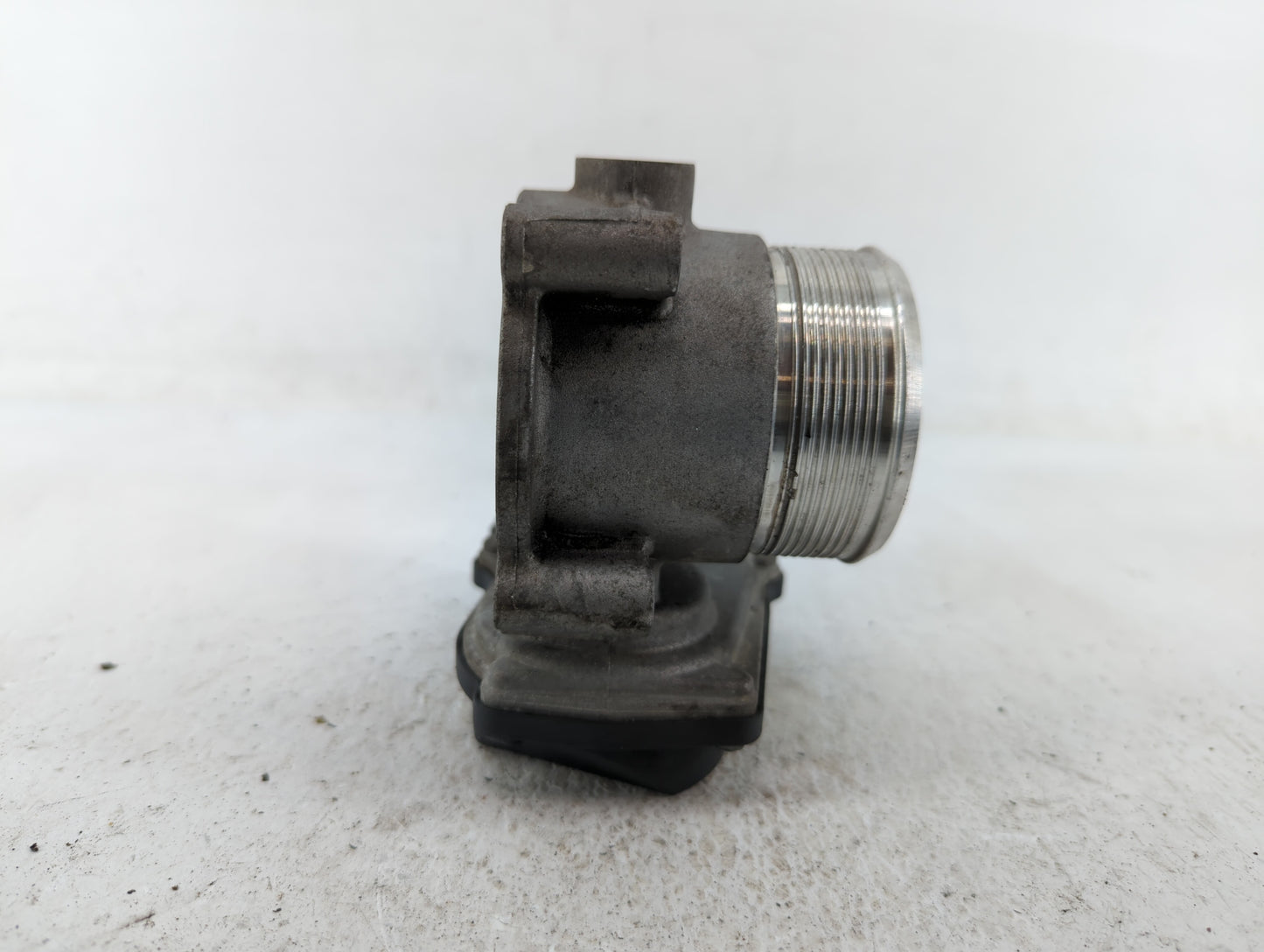 2009-2017 Volkswagen Cc Throttle Body P/N:06F 133 062 G 06F 133 062 Q Fits OEM Used Auto Parts - Oemusedautoparts1.com