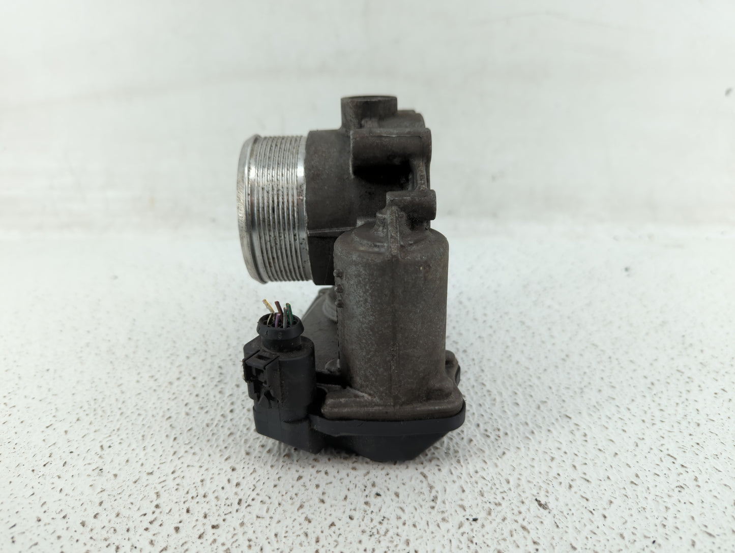 2009-2017 Volkswagen Cc Throttle Body P/N:06F 133 062 Q 06F 133 062 T Fits OEM Used Auto Parts - Oemusedautoparts1.com