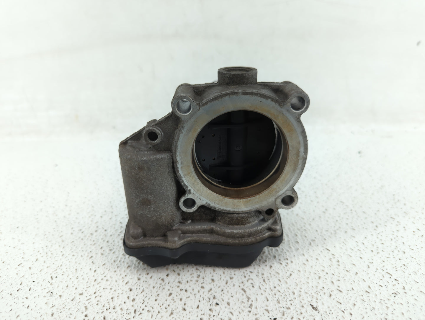2009-2017 Volkswagen Cc Throttle Body P/N:06F 133 062 Q 06F 133 062 T Fits OEM Used Auto Parts - Oemusedautoparts1.com