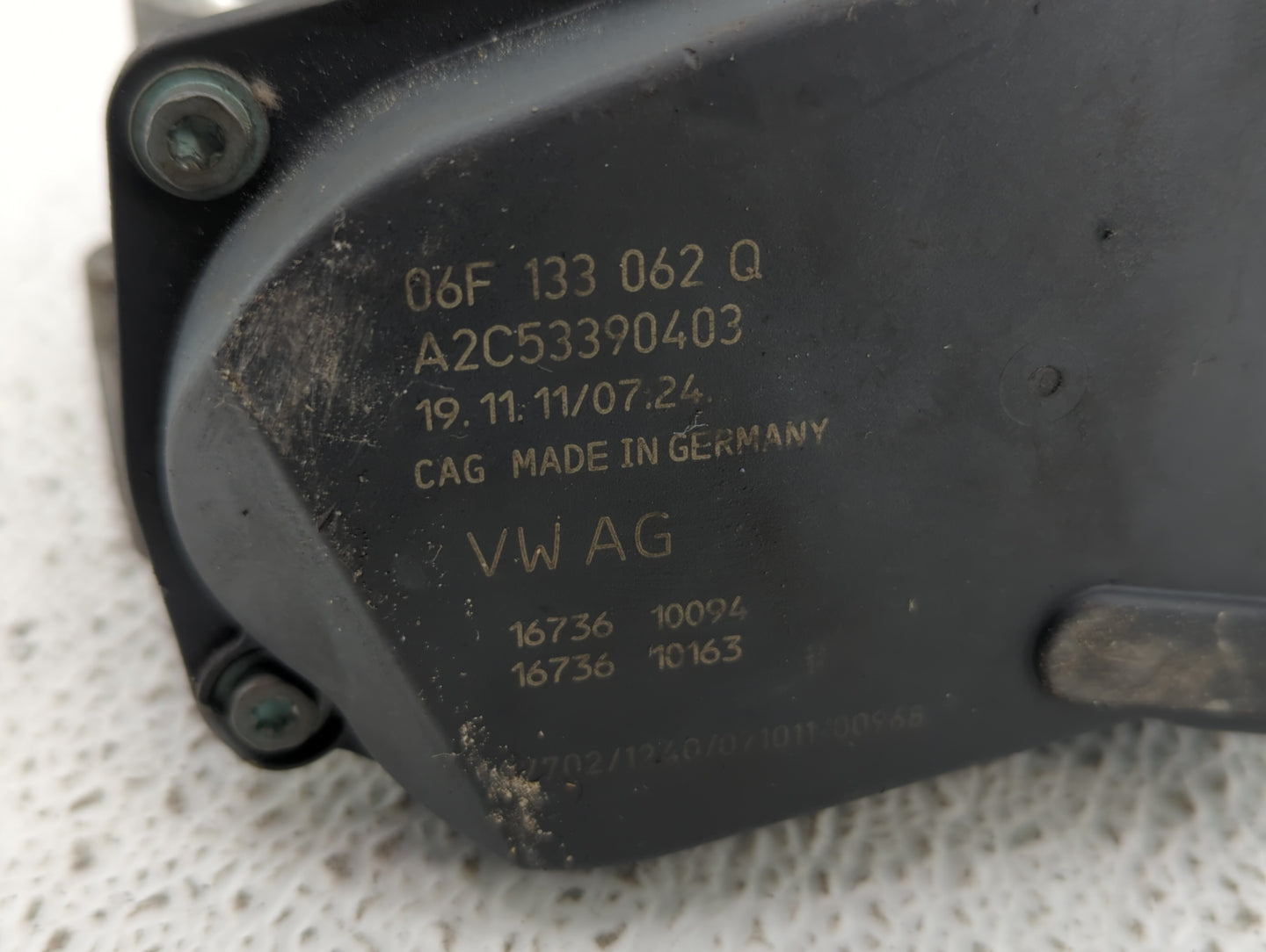 2009-2017 Volkswagen Cc Throttle Body P/N:06F 133 062 Q 06F 133 062 T Fits OEM Used Auto Parts - Oemusedautoparts1.com