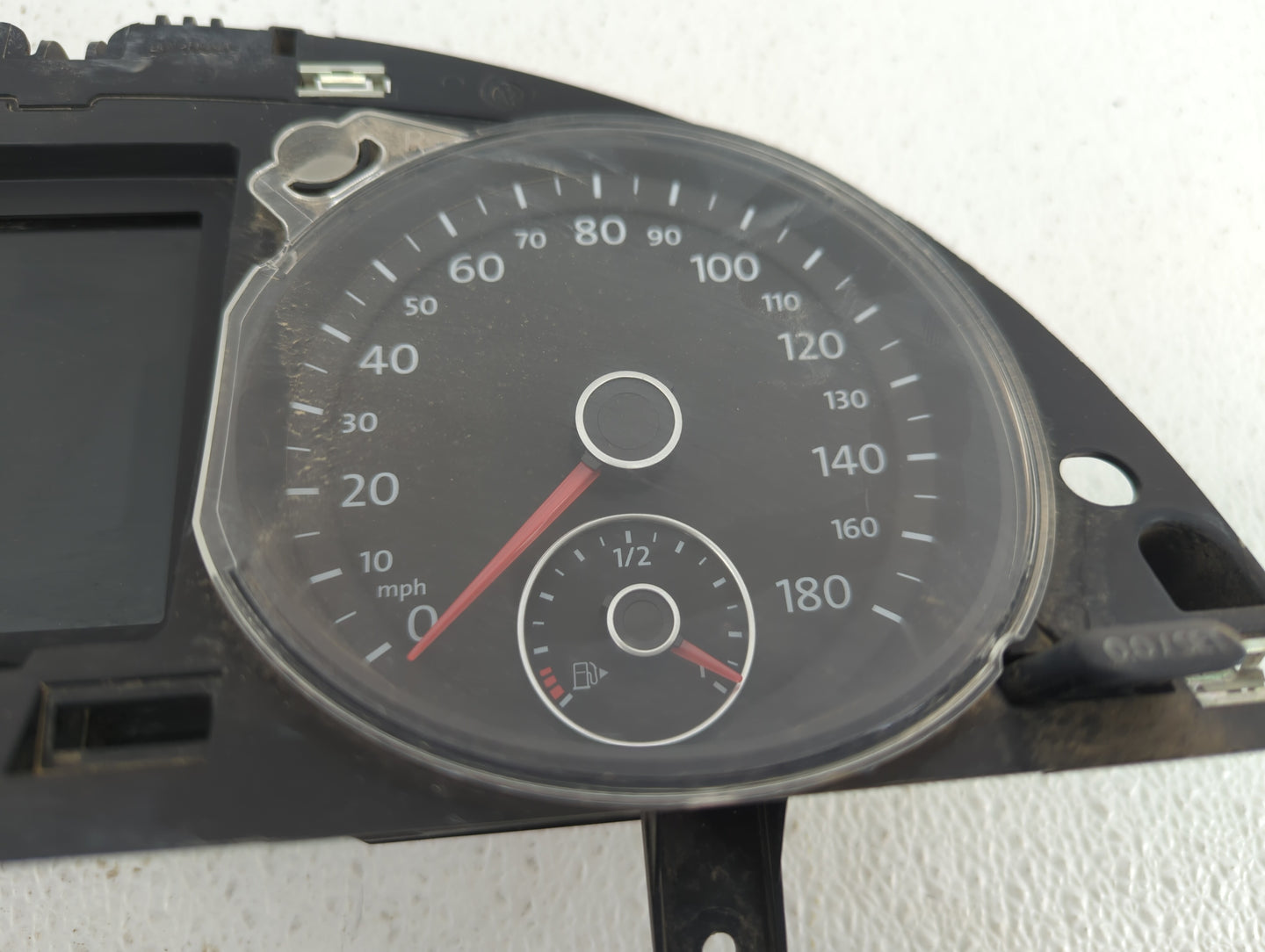 2013 Volkswagen Cc Instrument Cluster Speedometer Gauges P/N:3C8920 971B Fits OEM Used Auto Parts - Oemusedautoparts1.com