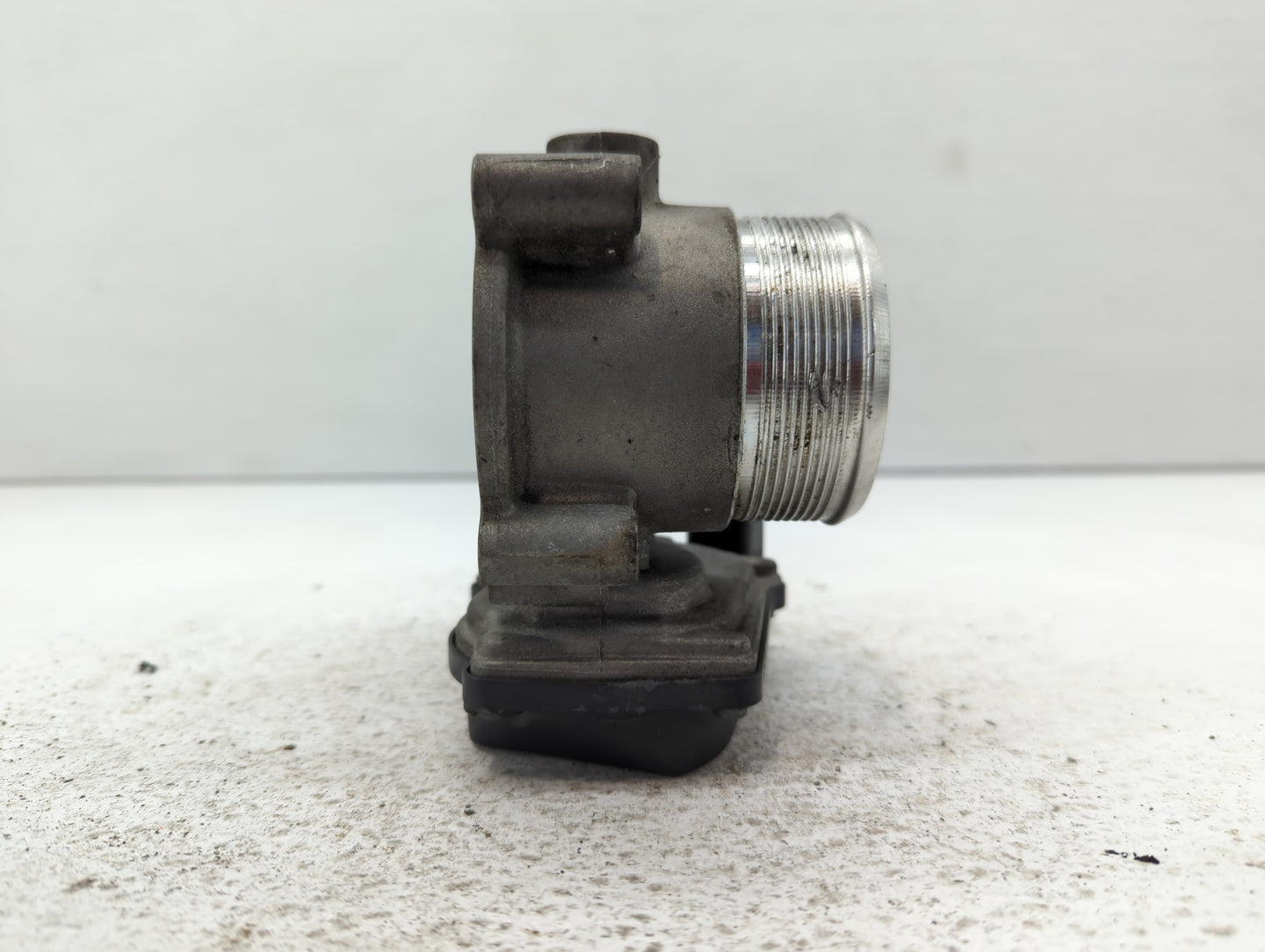 2009-2017 Volkswagen Cc Throttle Body P/N:06F 133 062 Fits OEM Used Auto Parts - Oemusedautoparts1.com