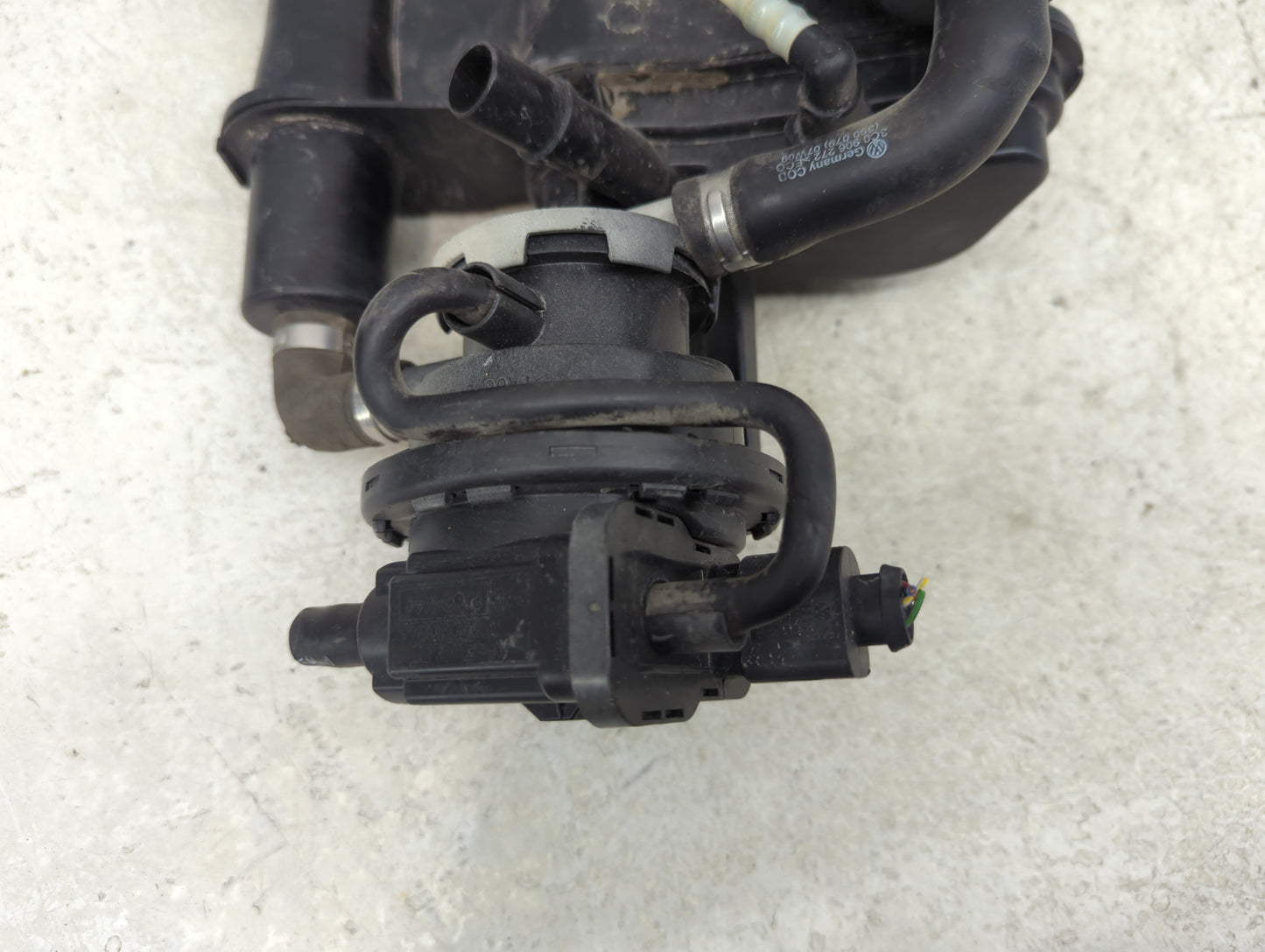 2013 Volkswagen Cc Fuel Vapor Charcoal Canister 537253 - Oemusedautoparts1.com