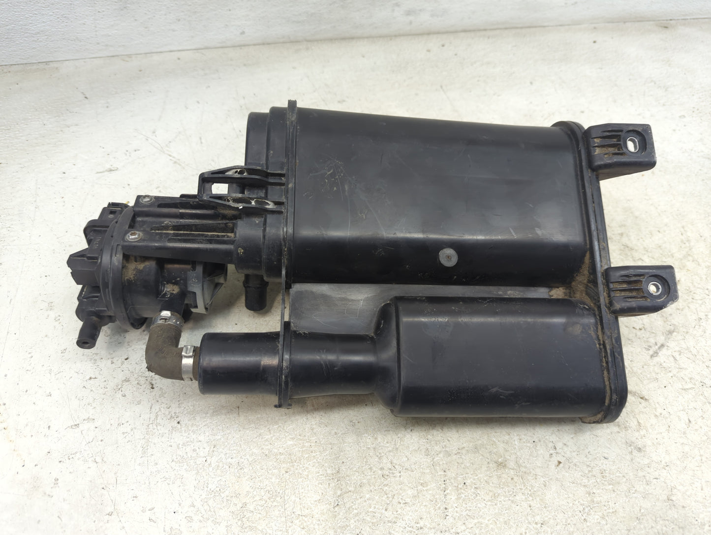 2013 Volkswagen Cc Fuel Vapor Charcoal Canister 537253 - Oemusedautoparts1.com