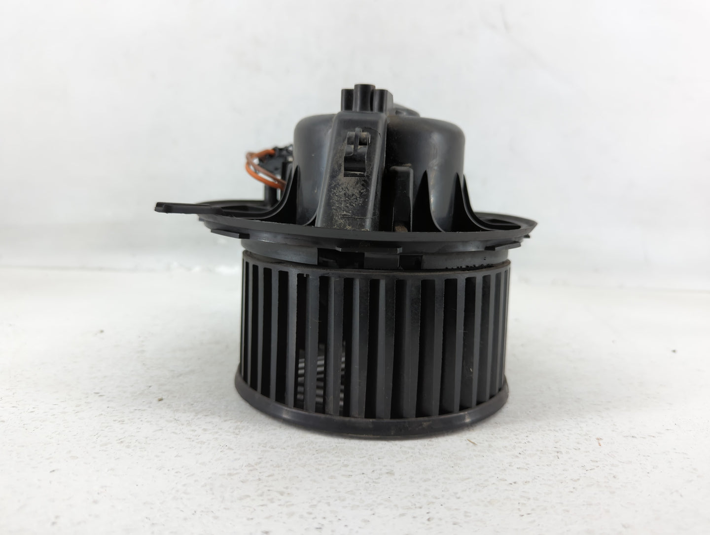 2013-2017 Volkswagen Cc Heater AC Blower Motor P/N:3C1 820 015 T CZ246810-5384 Fits Fits 2013 2014 2015 2016 2017 2018 OEM U