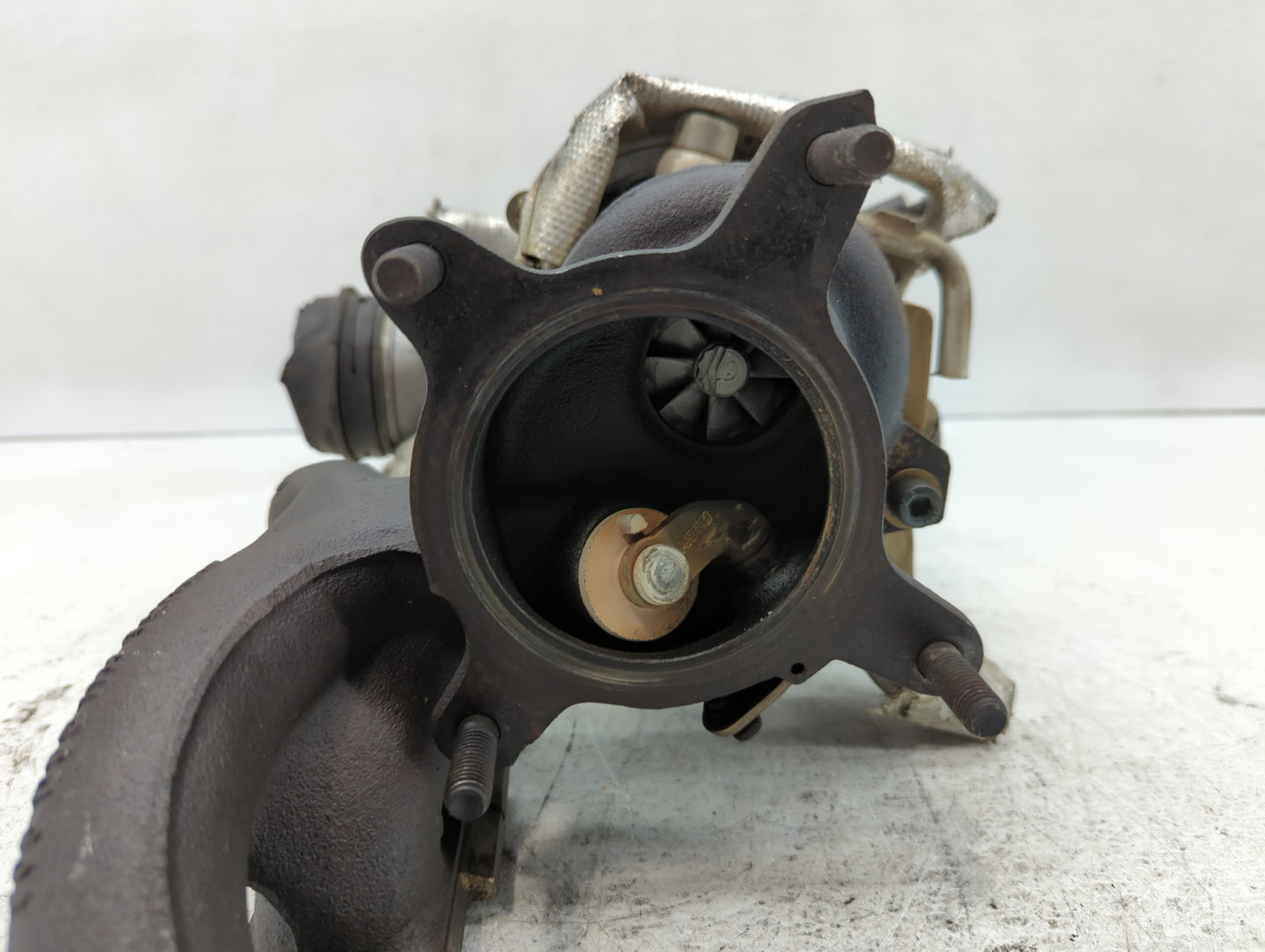 2017-2017 Volkswagen Cc Turbocharger Exhaust Manifold With Turbo Charger - Oemusedautoparts1.com