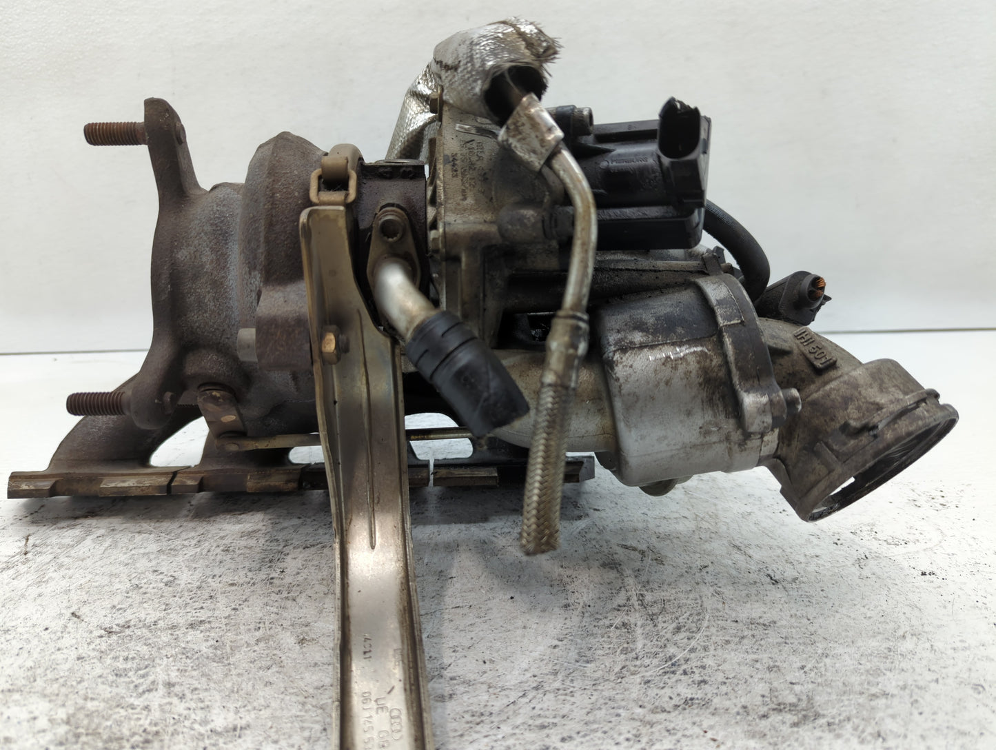 2017-2017 Volkswagen Cc Turbocharger Exhaust Manifold With Turbo Charger - Oemusedautoparts1.com