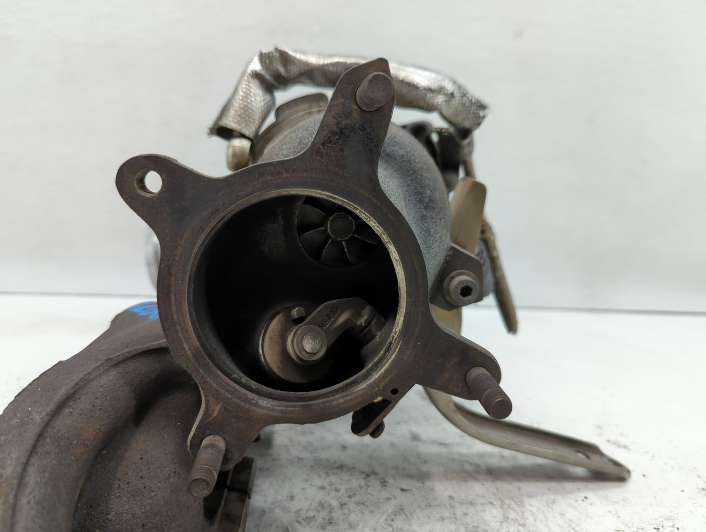 2017-2017 Volkswagen Cc Turbocharger Exhaust Manifold With Turbo Charger - Oemusedautoparts1.com