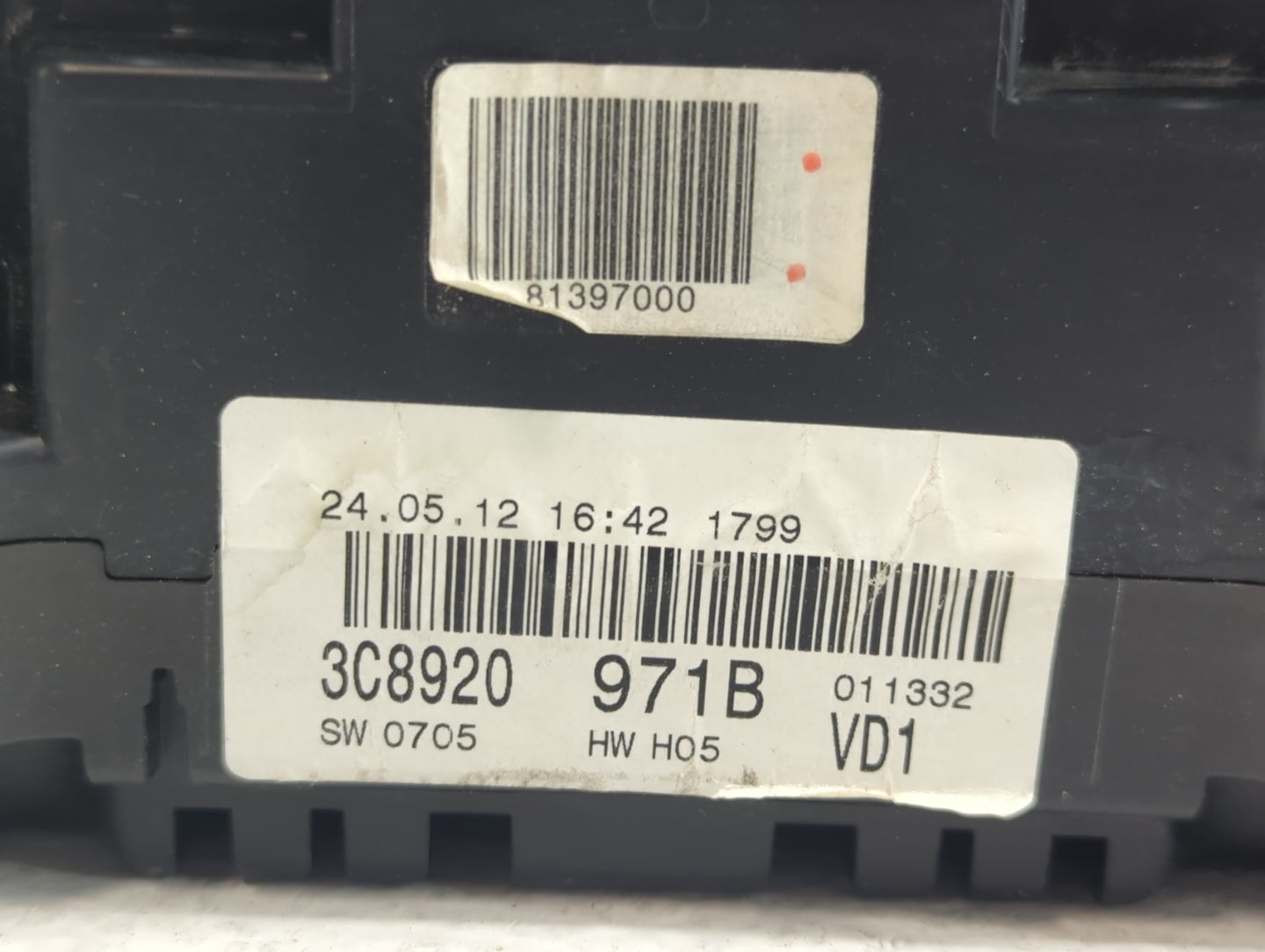 2013 Volkswagen Cc Instrument Cluster Speedometer Gauges P/N:3C8920 971B Fits OEM Used Auto Parts - Oemusedautoparts1.com
